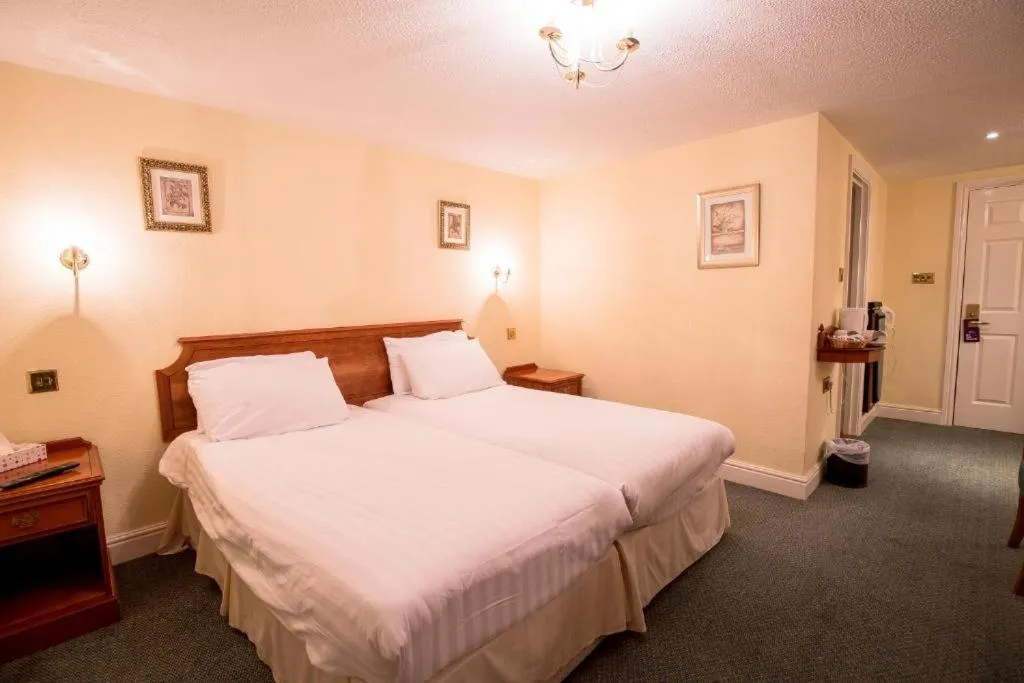 Bed in Harefield Manor Hotel