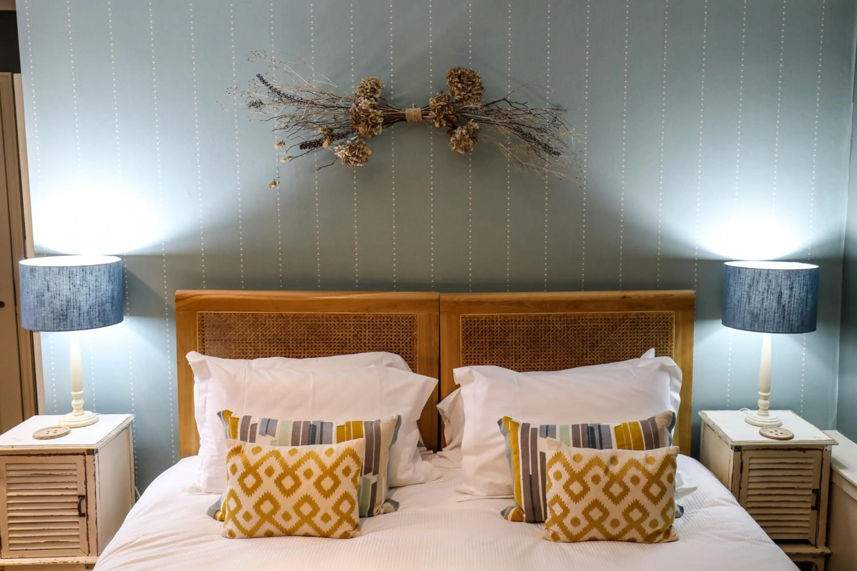 Bed in The Black Swan