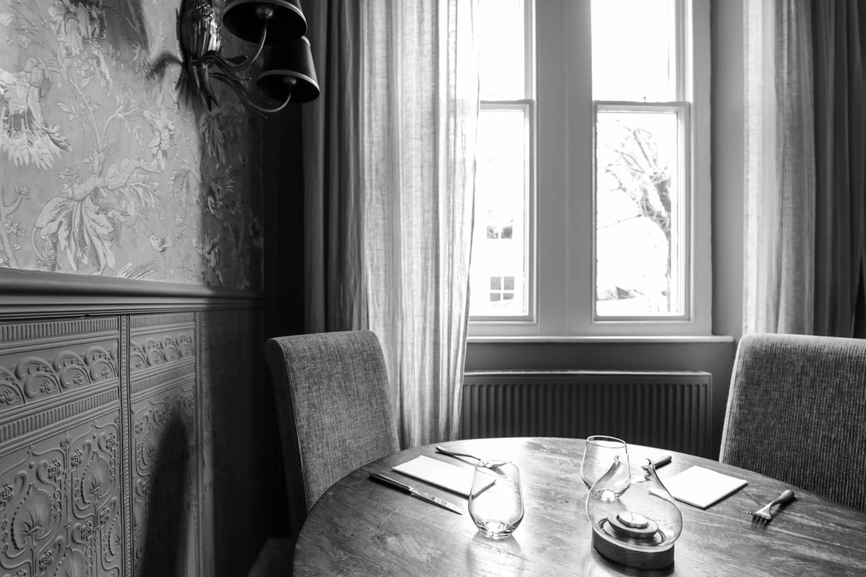 Restaurant/places to eat in The Black Swan