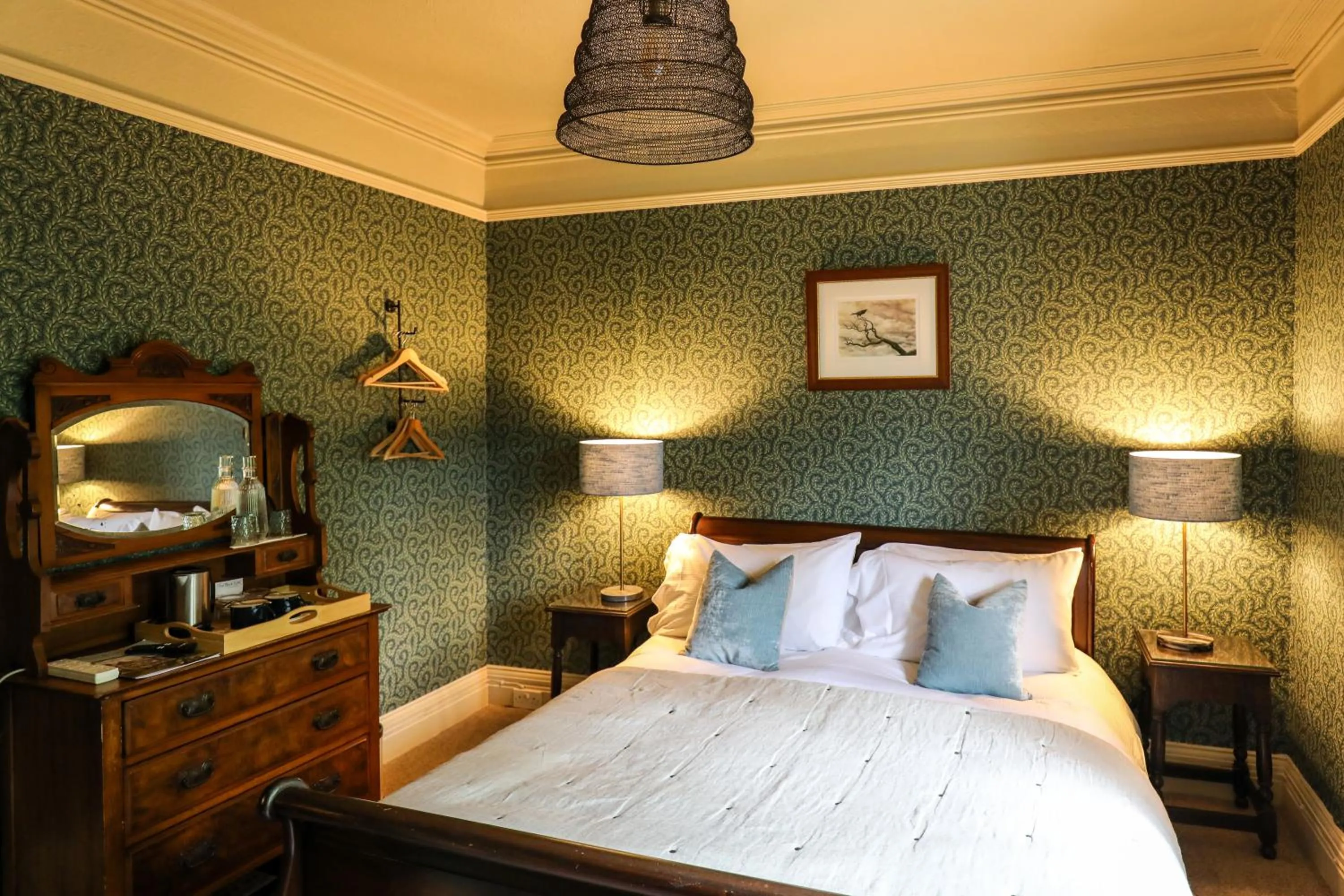 Bed in The Black Swan