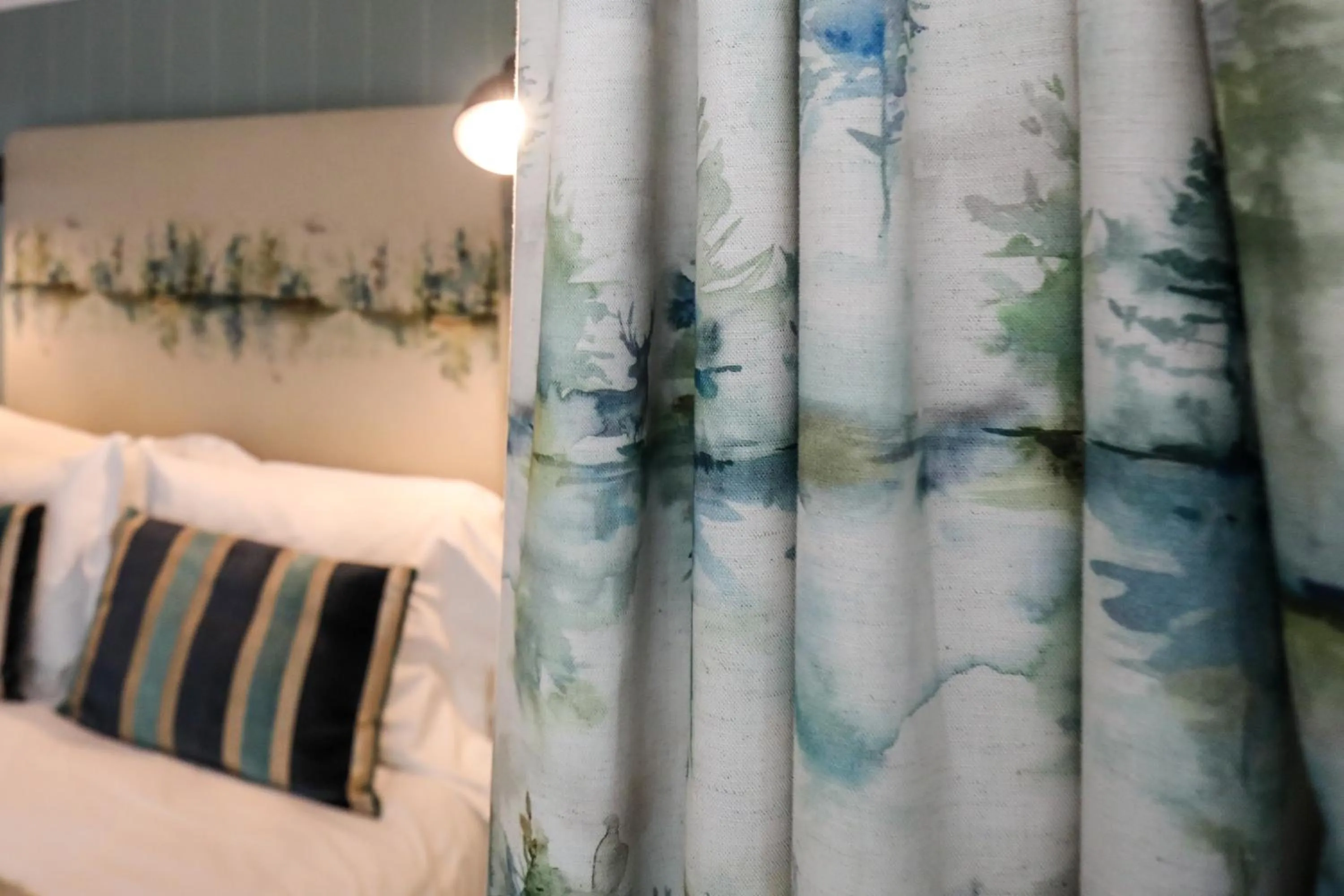 Bed in The Black Swan