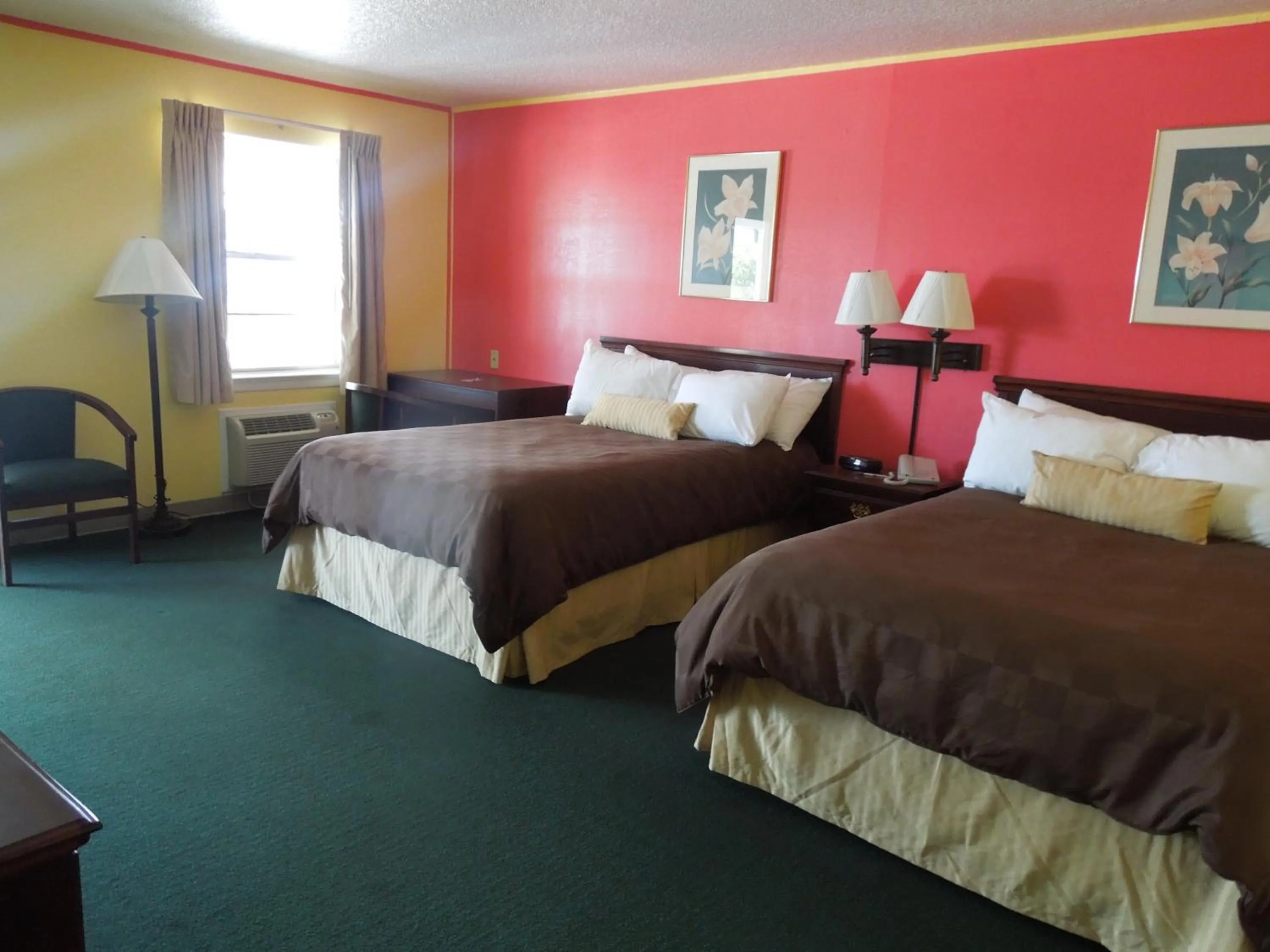 Bedroom in Relax Inn Mineral Wells