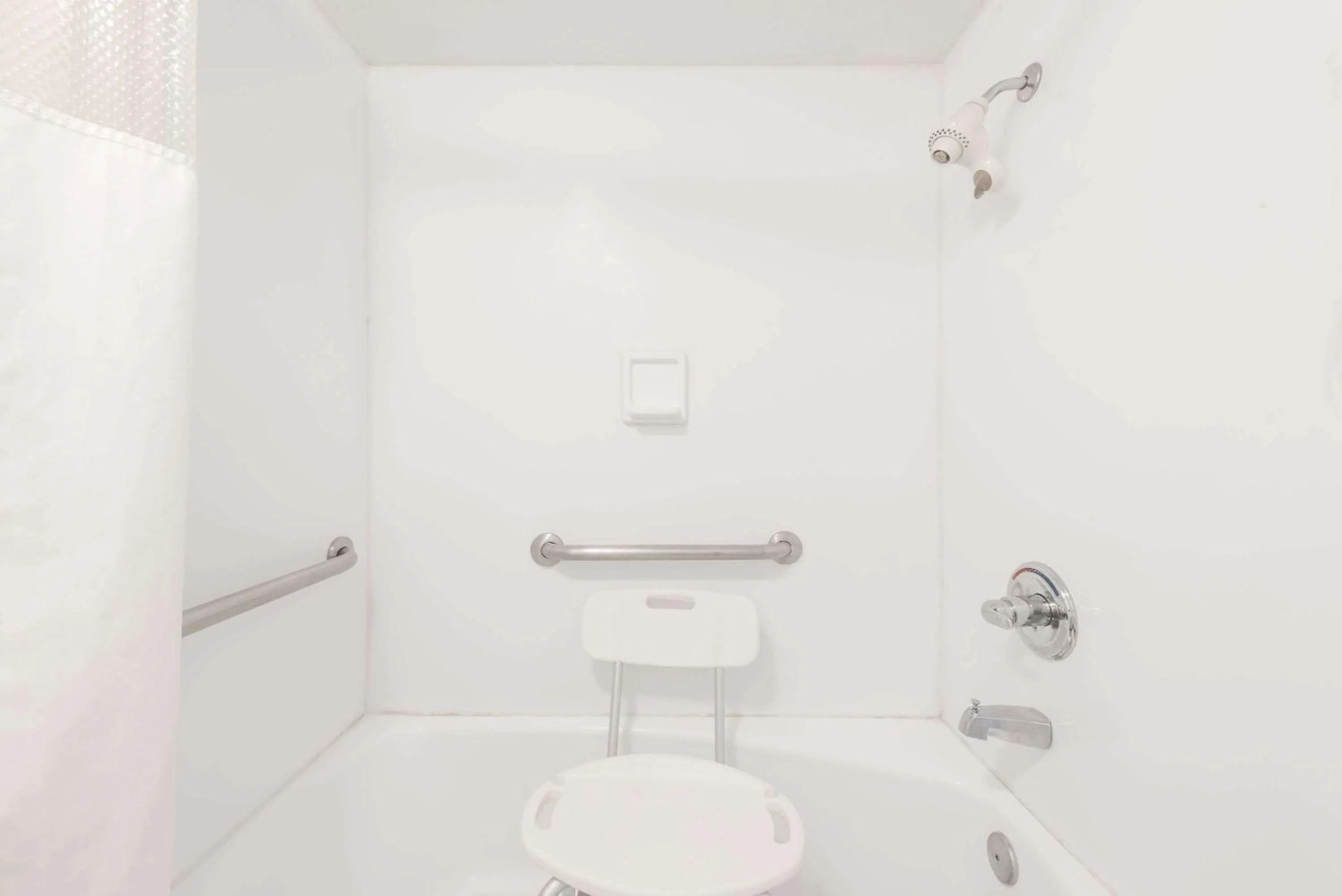 Photo of the whole room, Bathroom in Relax Inn Mineral Wells