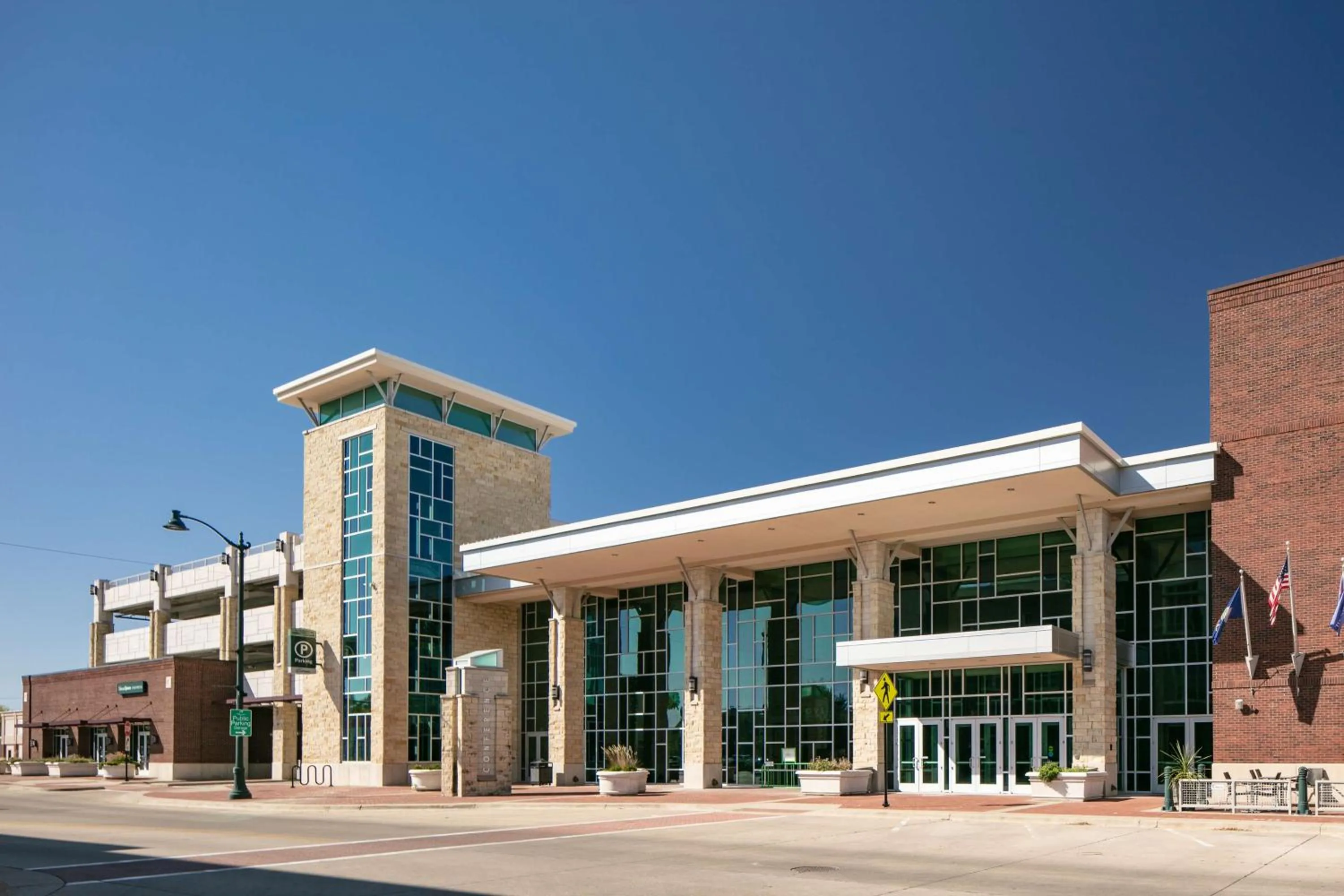Property building in Hilton Garden Inn Manhattan Kansas