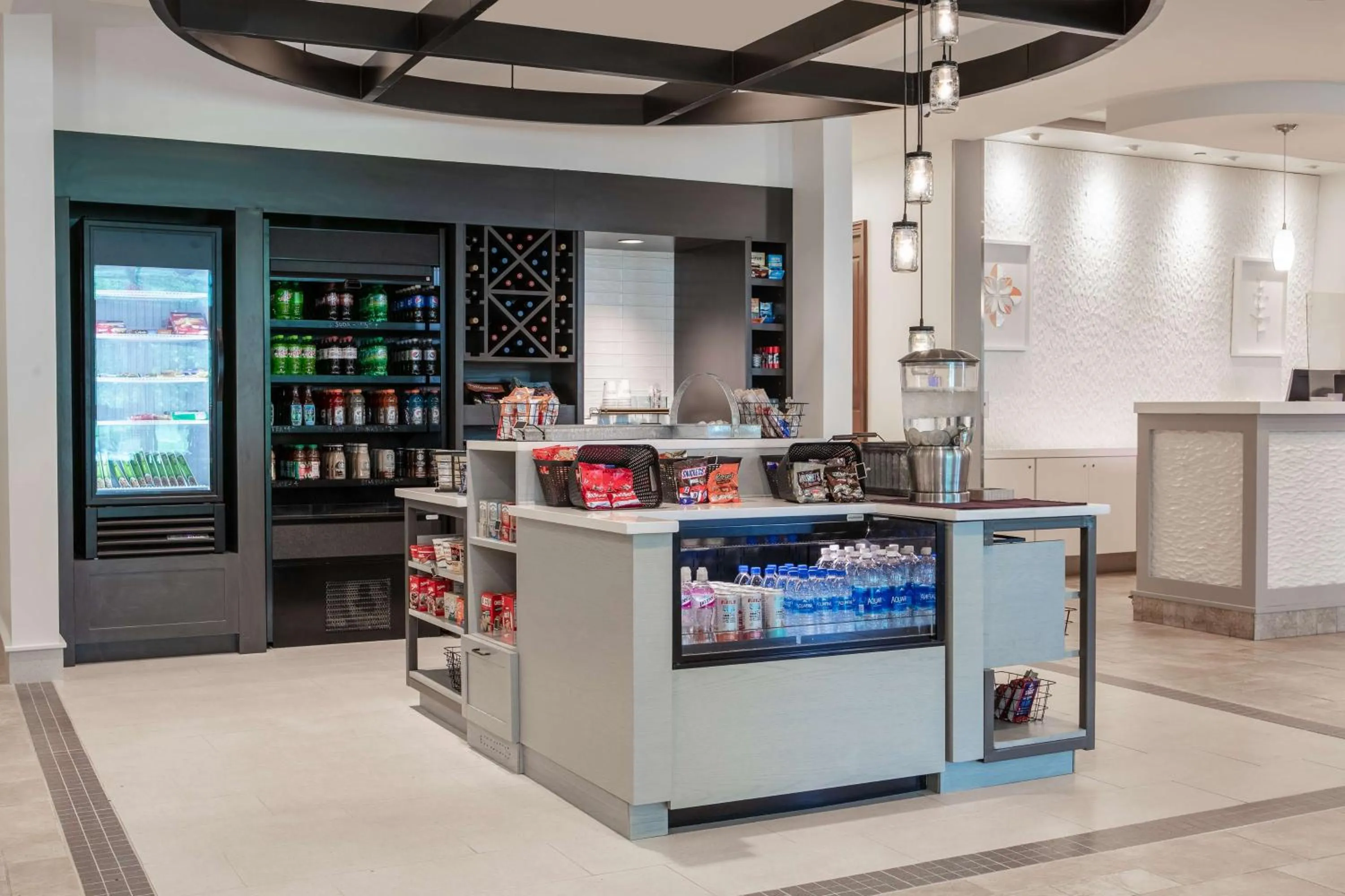 Restaurant/places to eat in Hilton Garden Inn Manhattan Kansas