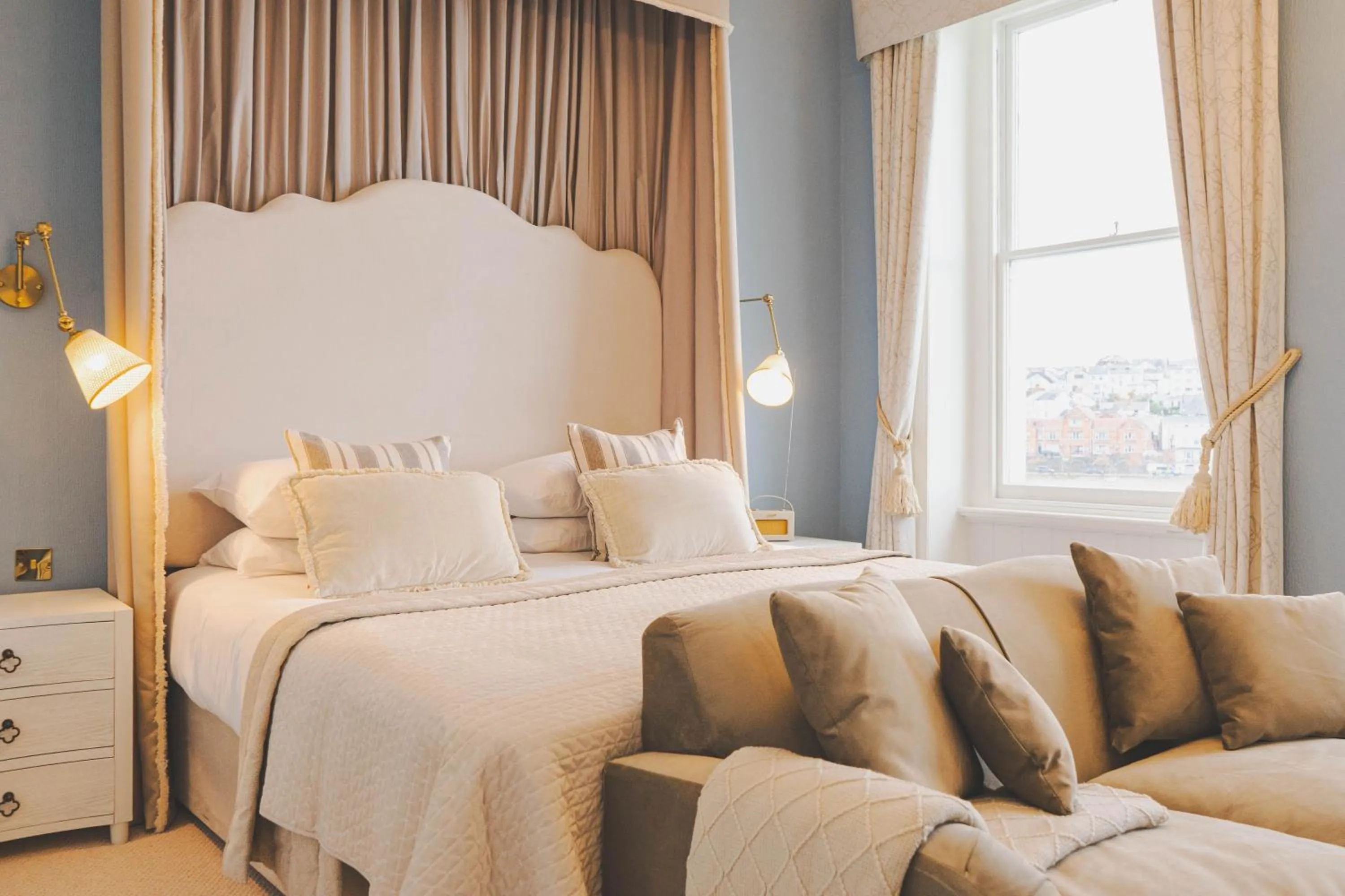 Bed in The Royal Hotel