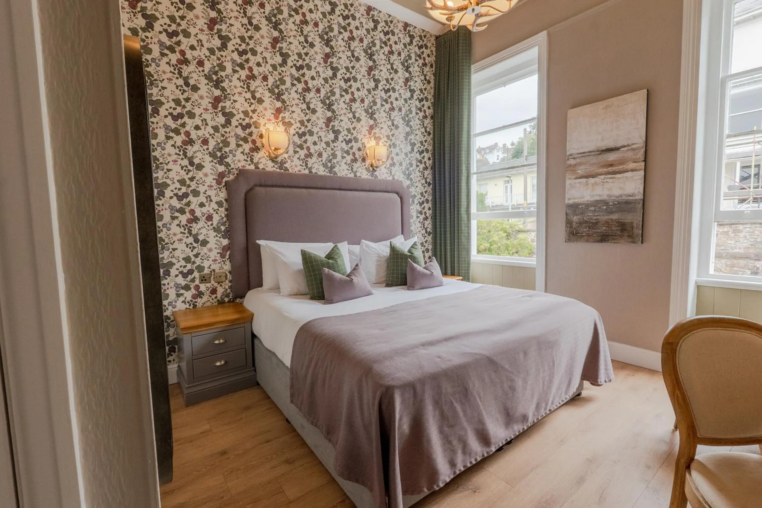 Bed in The Royal Hotel