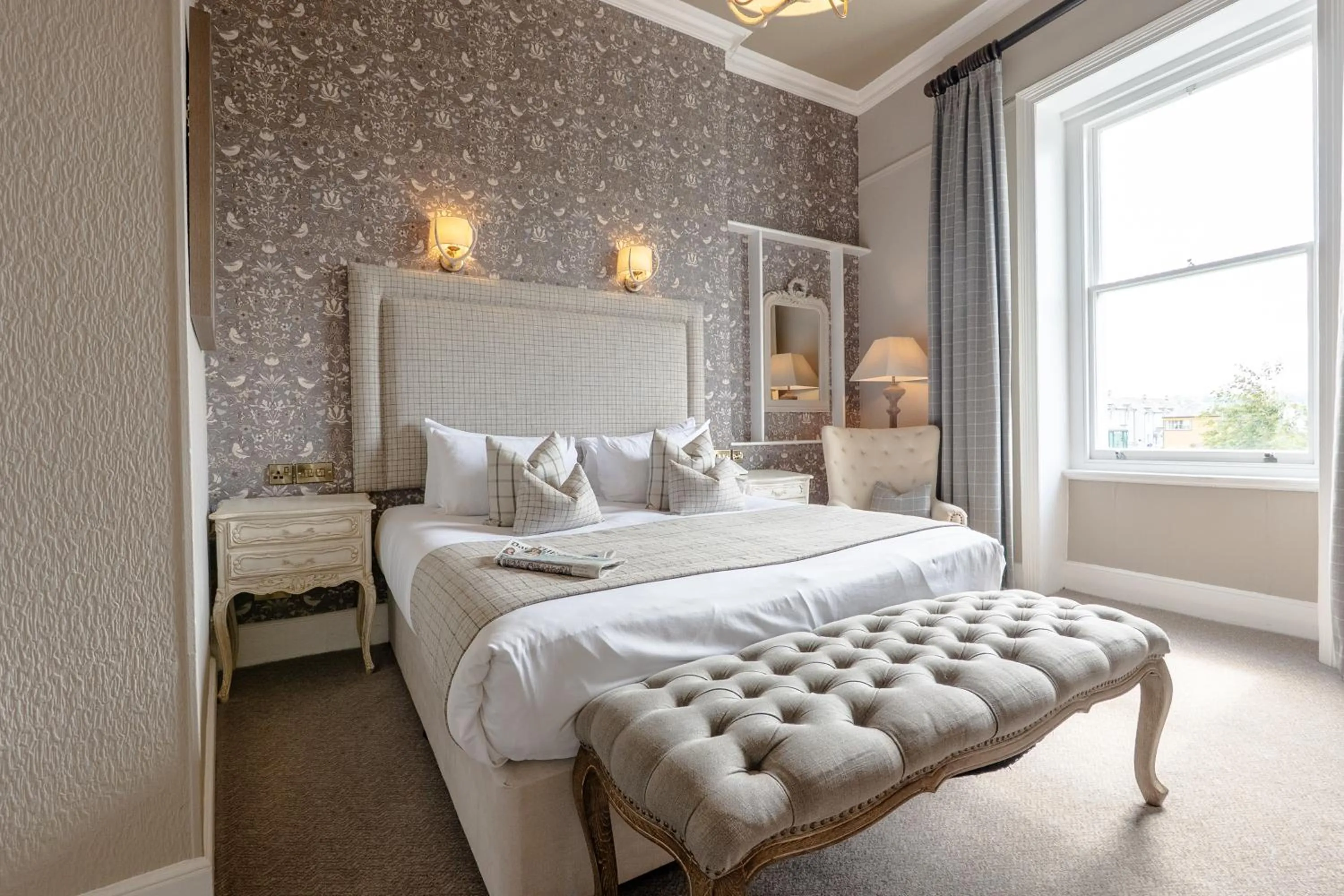 Bed in The Royal Hotel