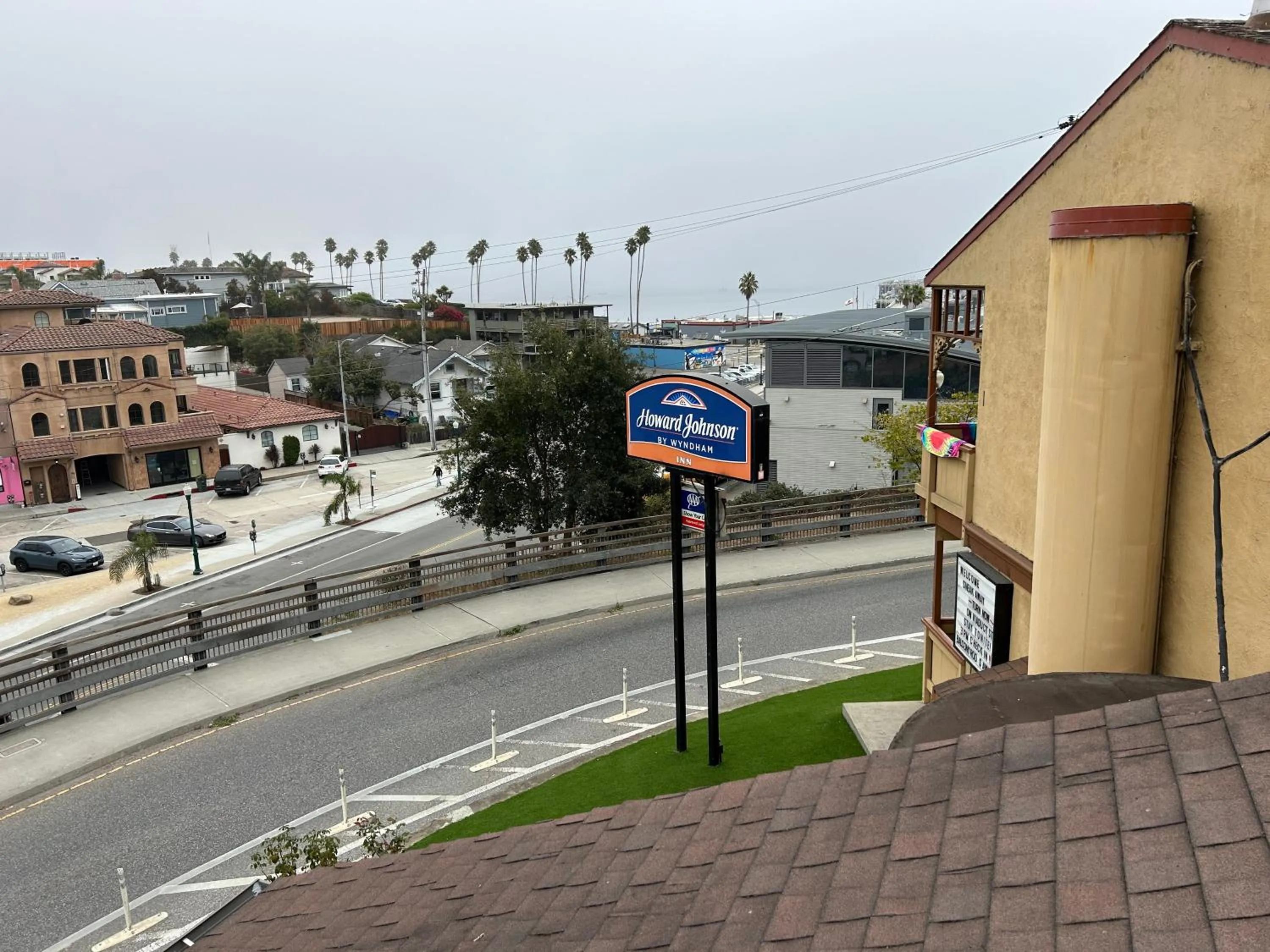 City view in Howard Johnson by Wyndham Santa Cruz