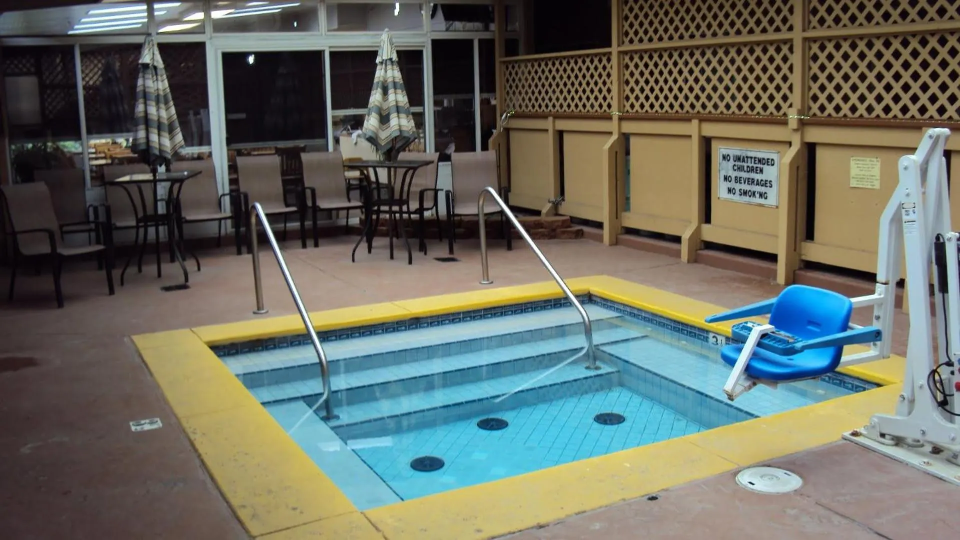 Hot Tub in Howard Johnson by Wyndham Santa Cruz