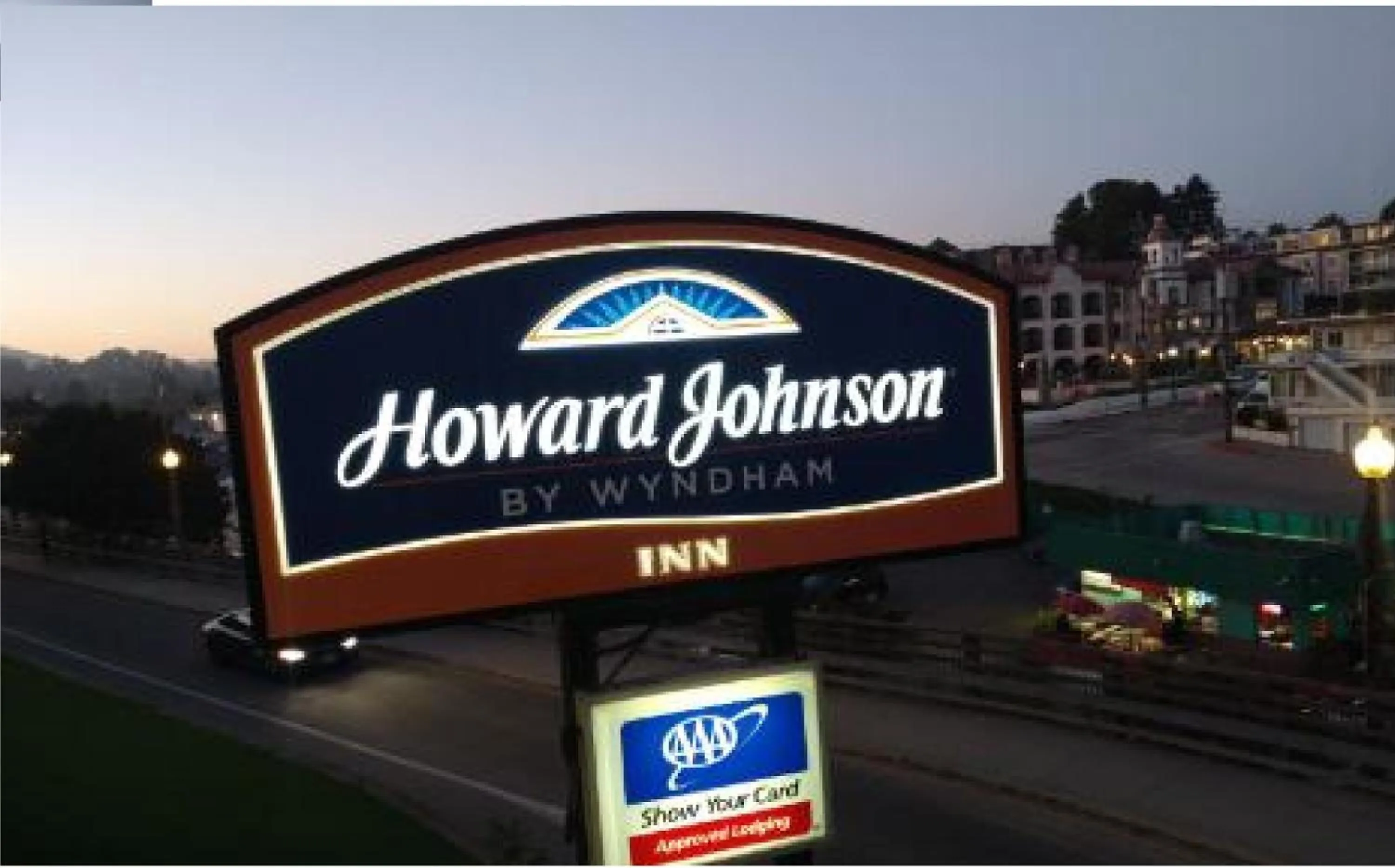Property logo or sign in Howard Johnson by Wyndham Santa Cruz