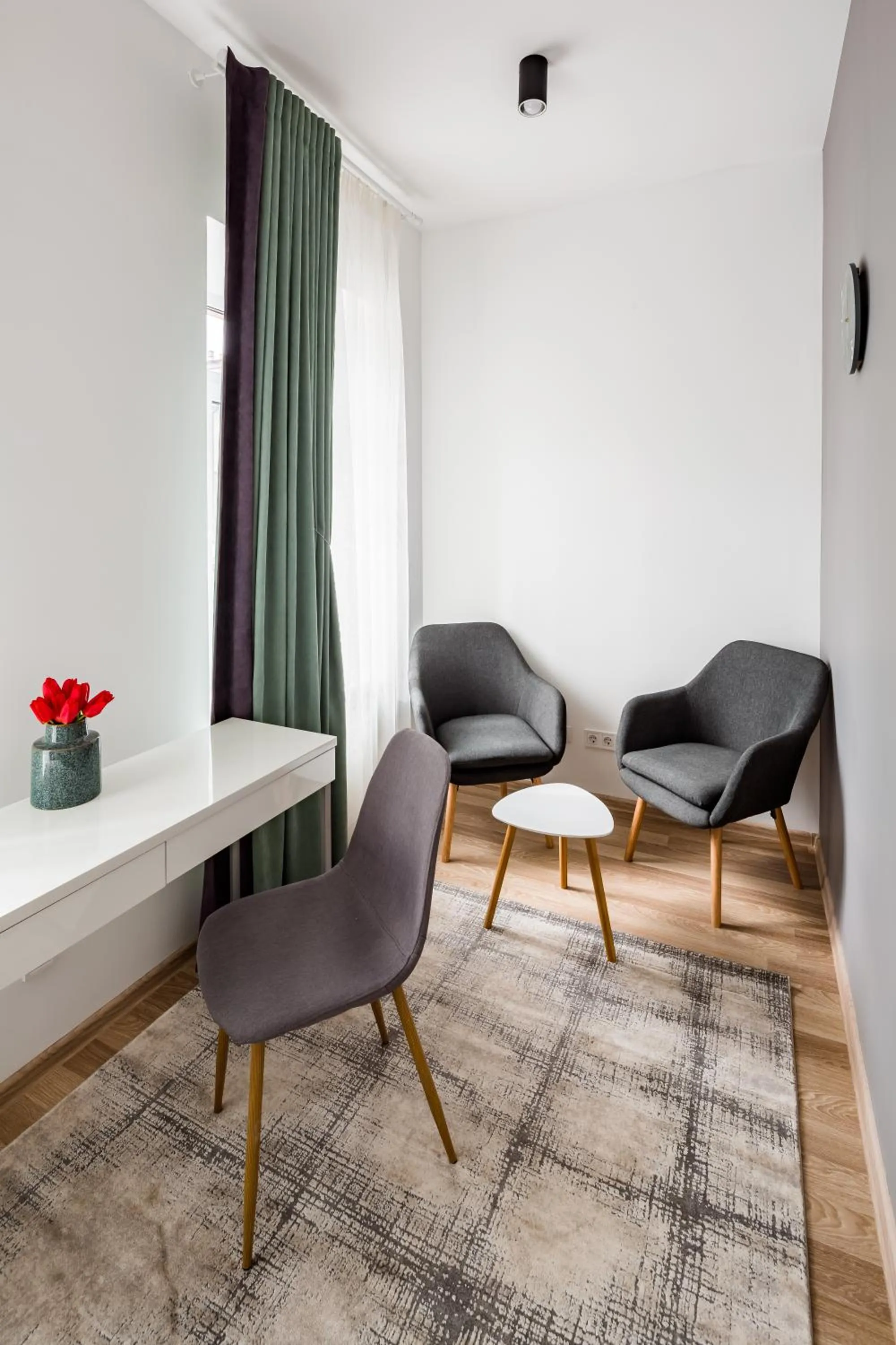 Seating area in Apart Hotel Code 10