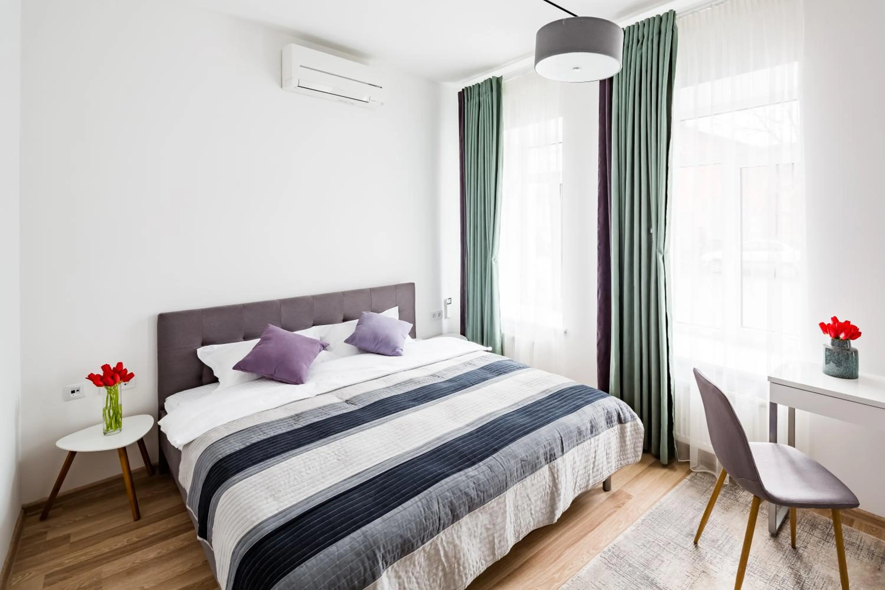 Bedroom, Bed in Apart Hotel Code 10