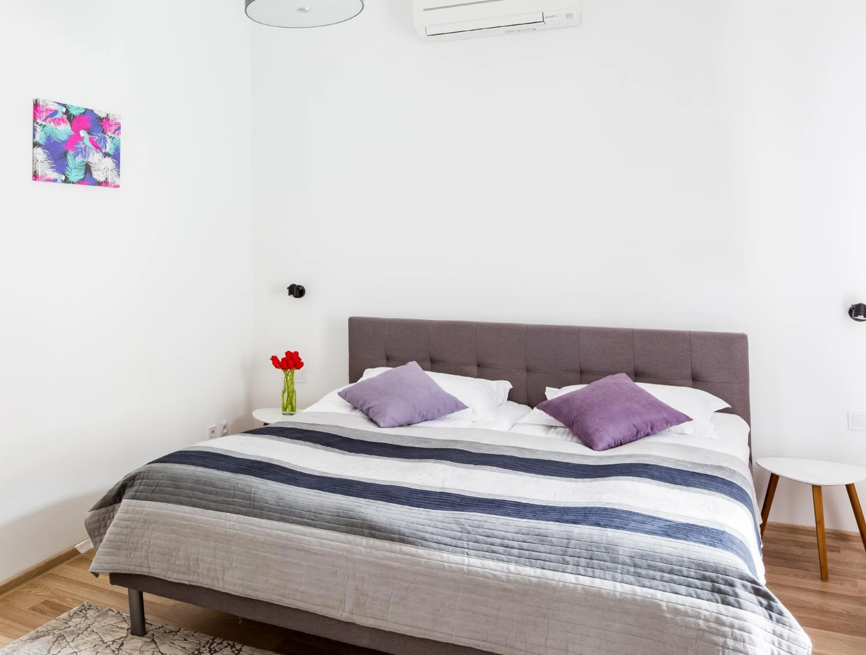 Bedroom, Bed in Apart Hotel Code 10