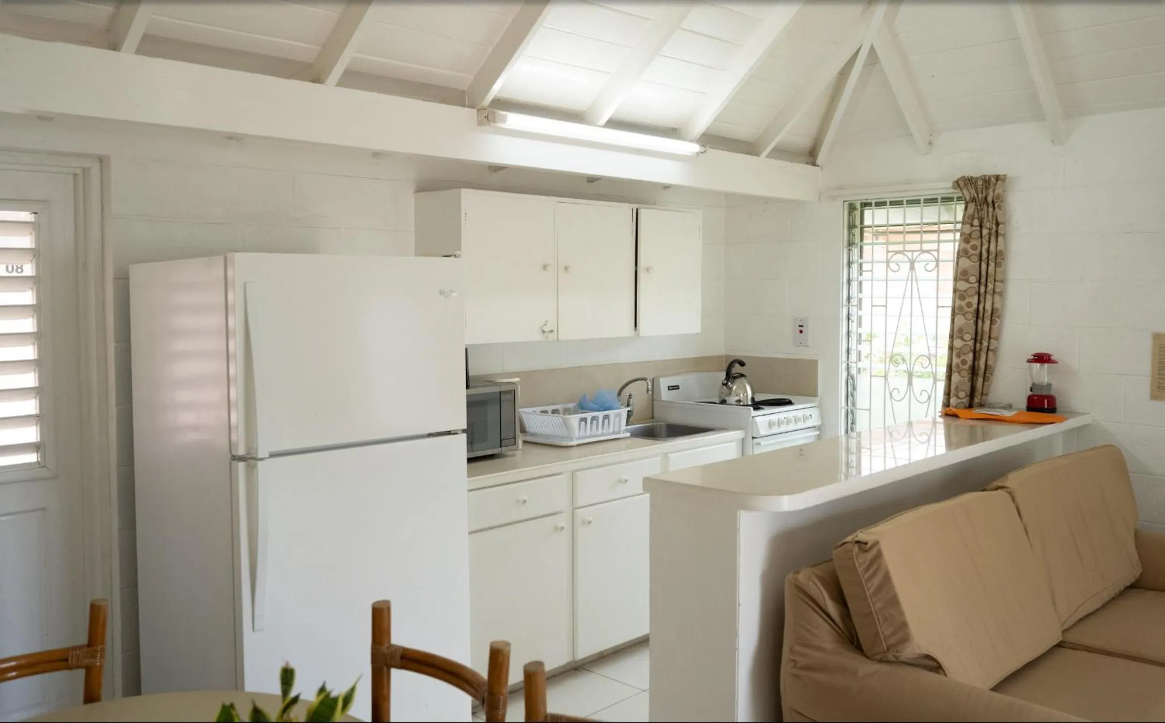 Kitchen or kitchenette in The Monteray Hotel