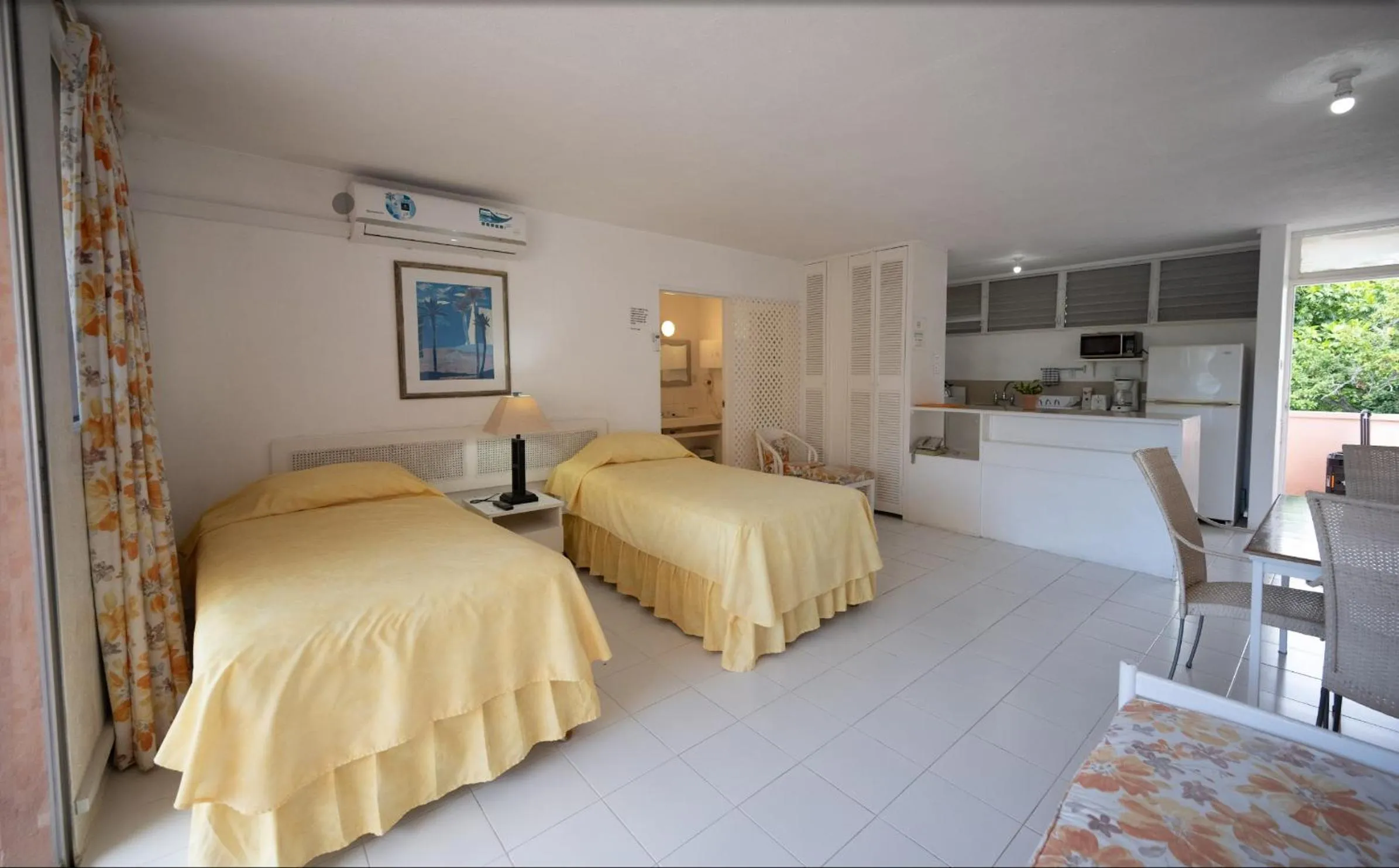 Photo of the whole room, Bed in The Monteray Hotel