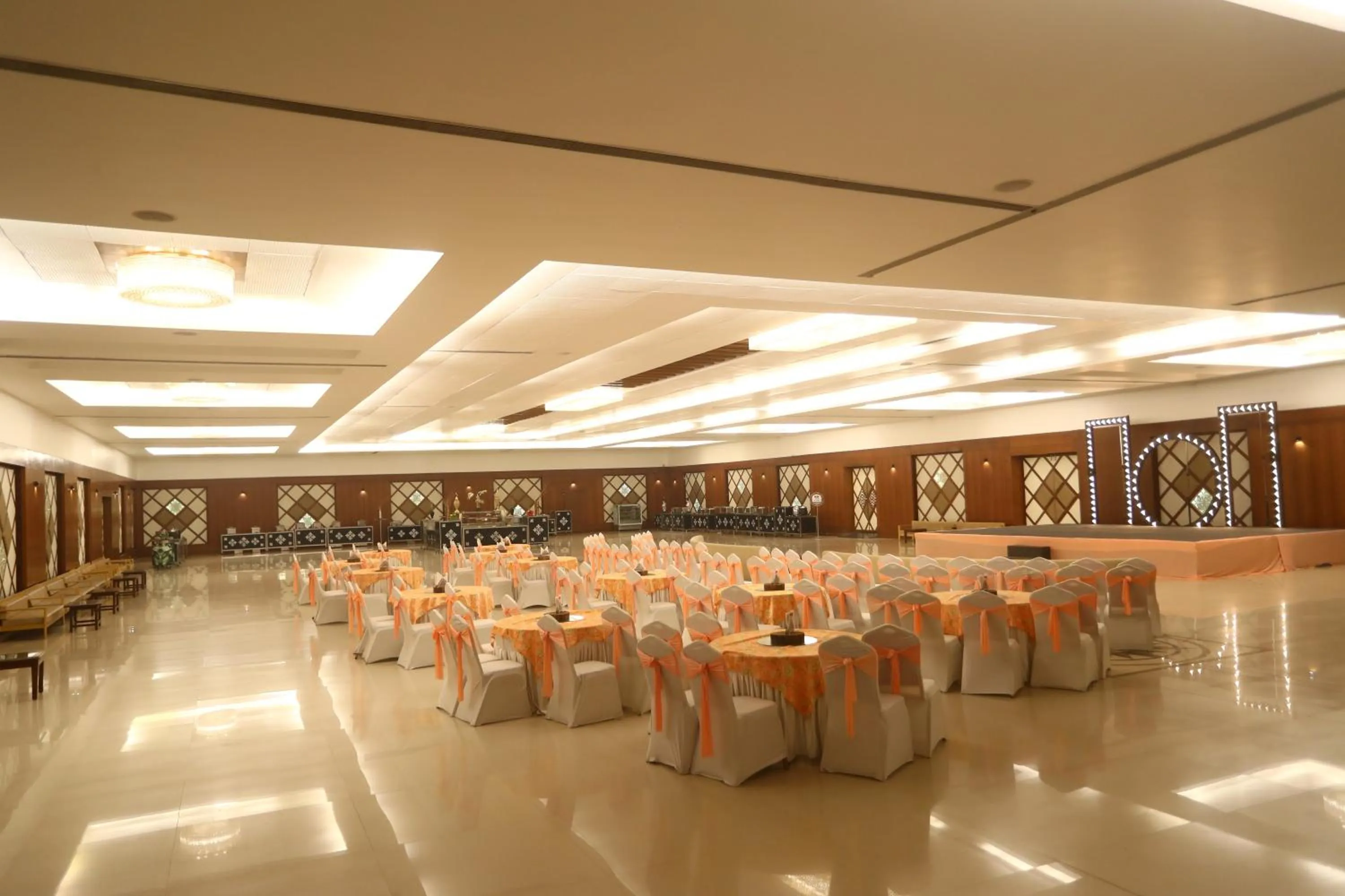 Banquet/Function facilities in Hotel Kanha’s Palm Springs