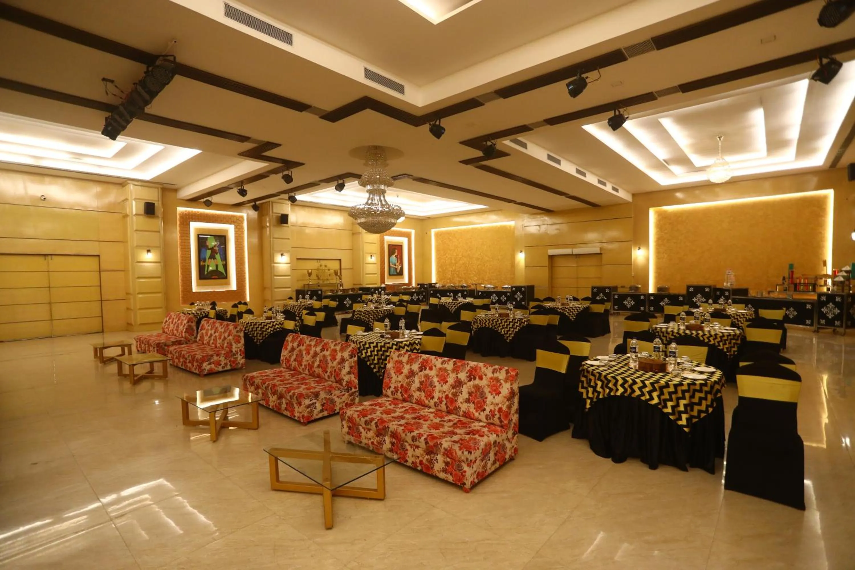 Meeting/conference room in Hotel Kanha’s Palm Springs