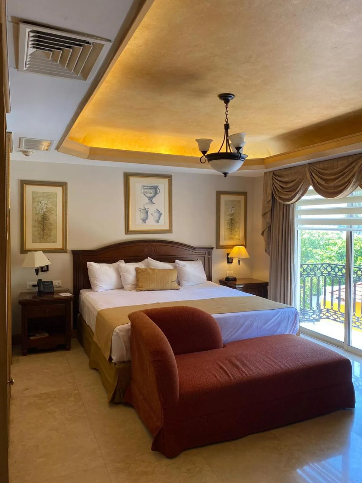 Bed in Hotel Hacienda Real