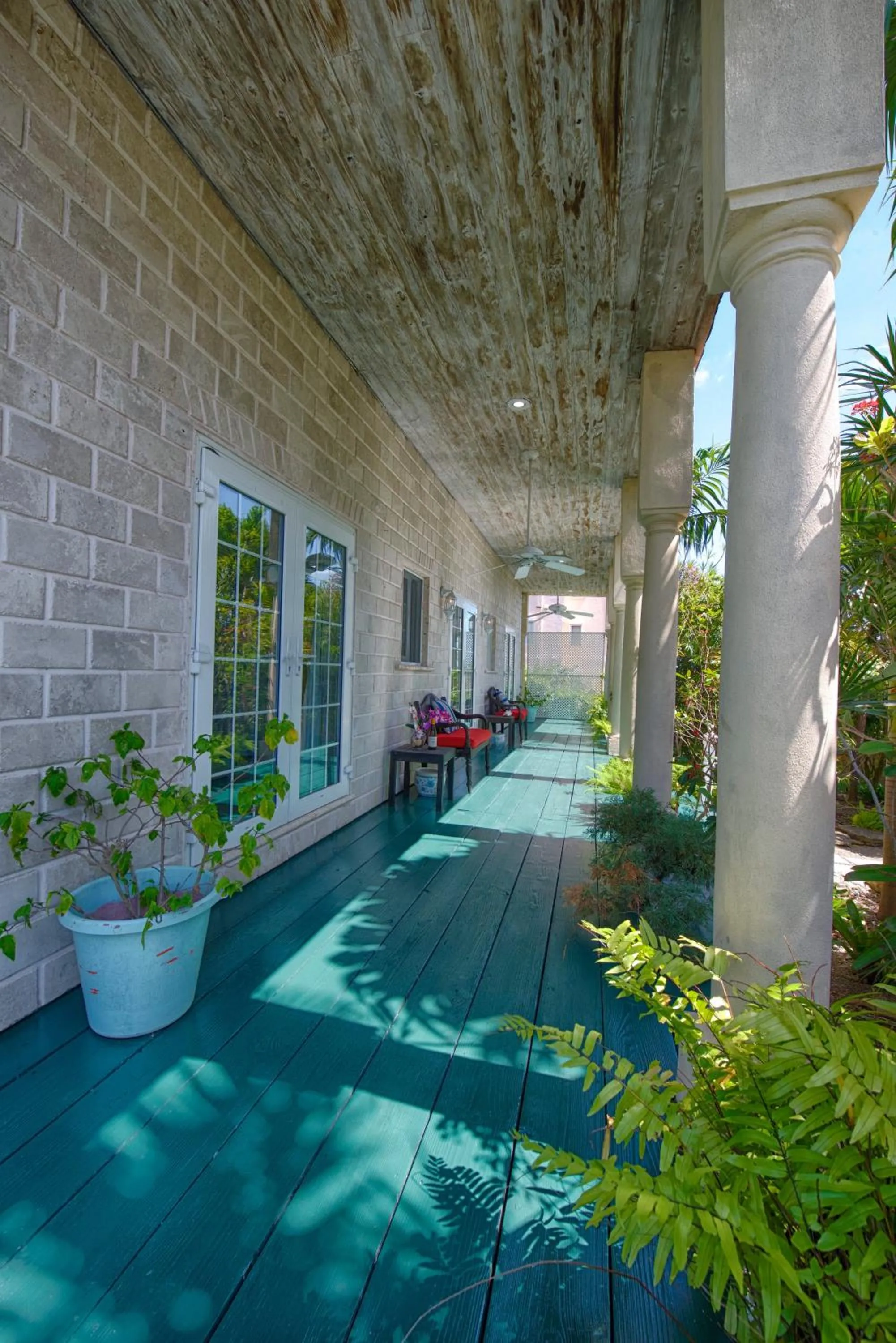 Garden in A Stone's Throw Away