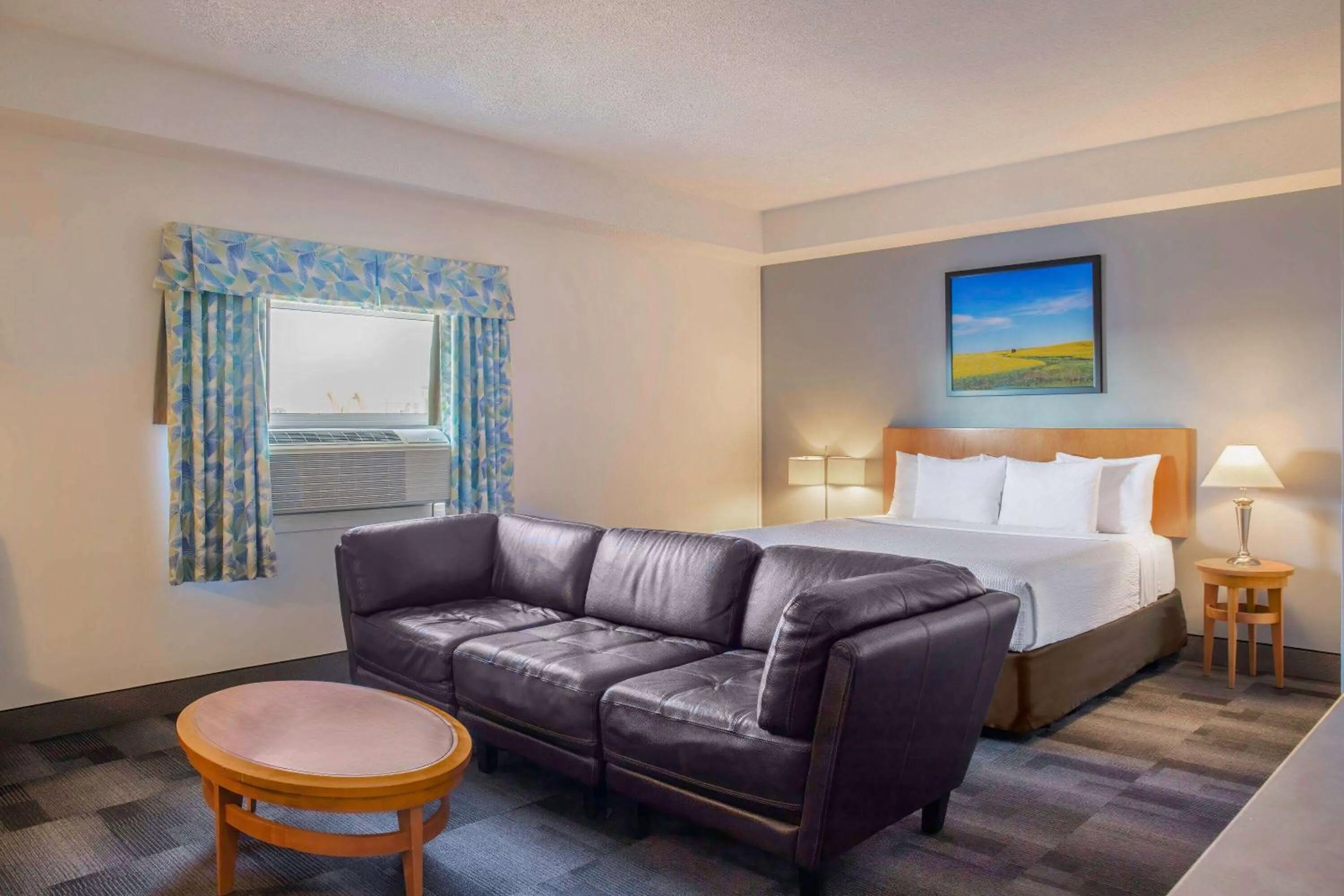 Bed in Days Inn & Conference Centre by Wyndham Camrose Norsemen