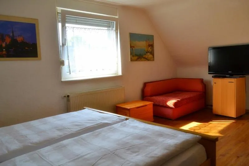 Bed in Hotel Hohenstein -Radweg-Messe-Baldeneysee