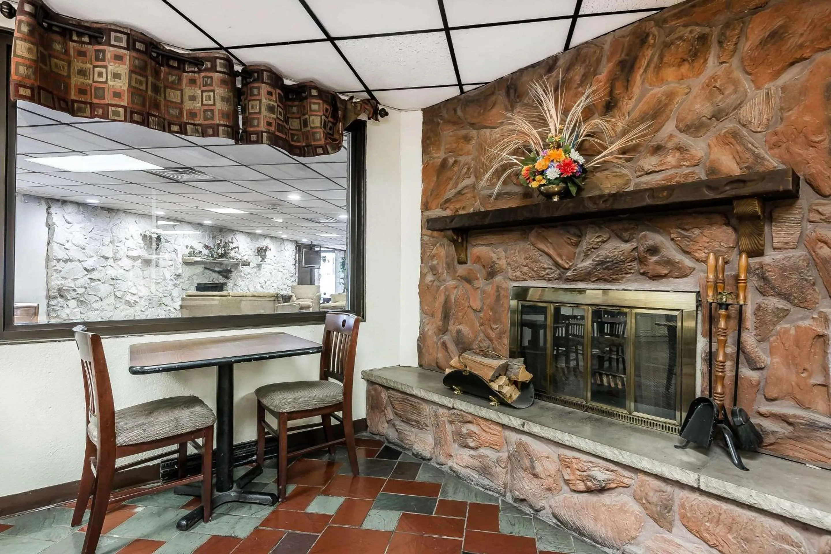 Restaurant/places to eat in Quality Inn & Suites Binghamton Vestal