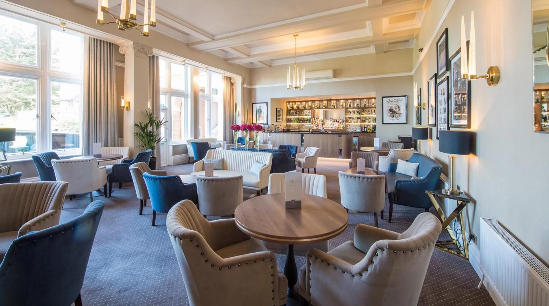 Lounge or bar in The Victoria Hotel & Source Spa