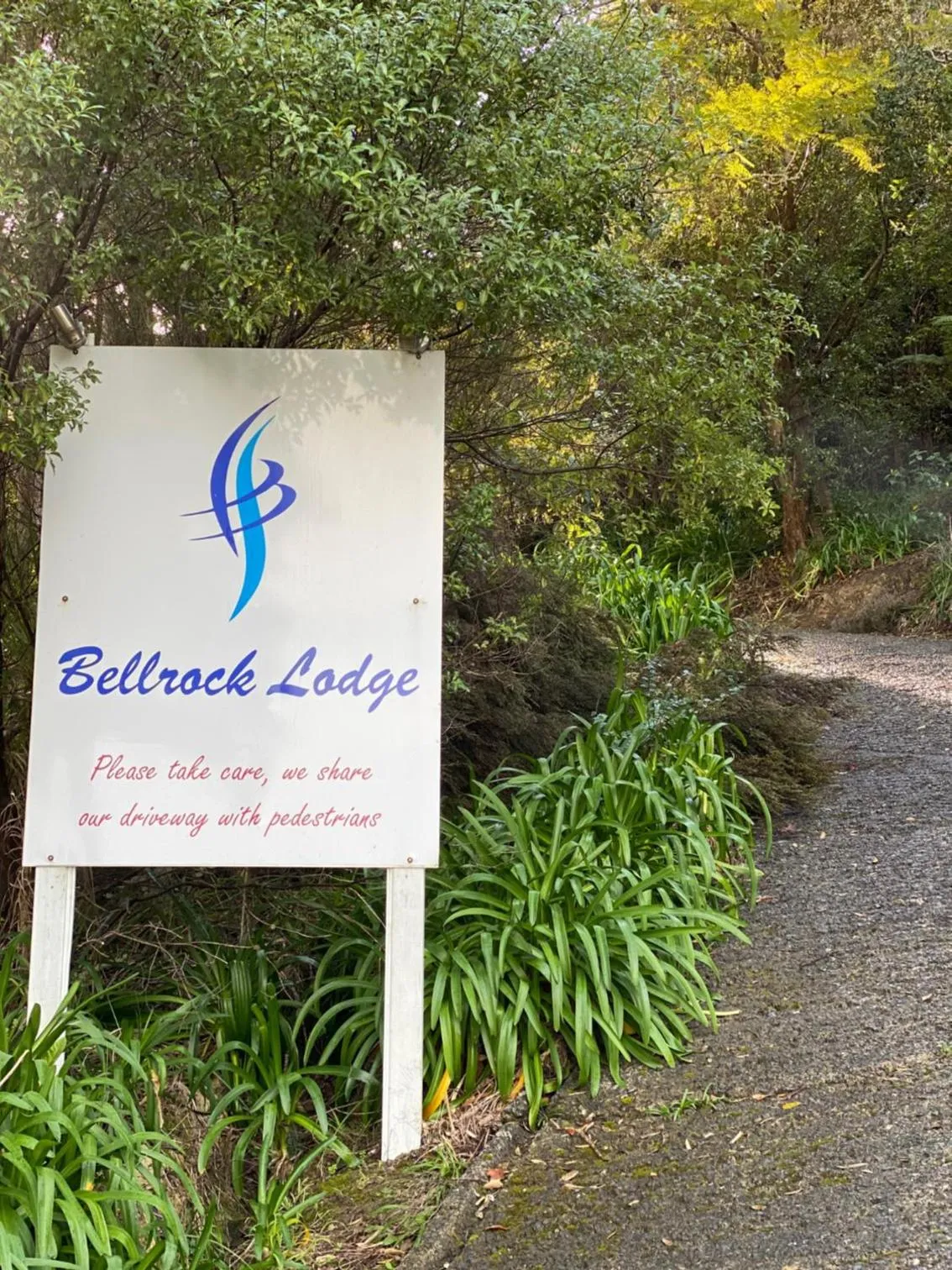 Logo/Certificate/Sign in Bellrock Lodge