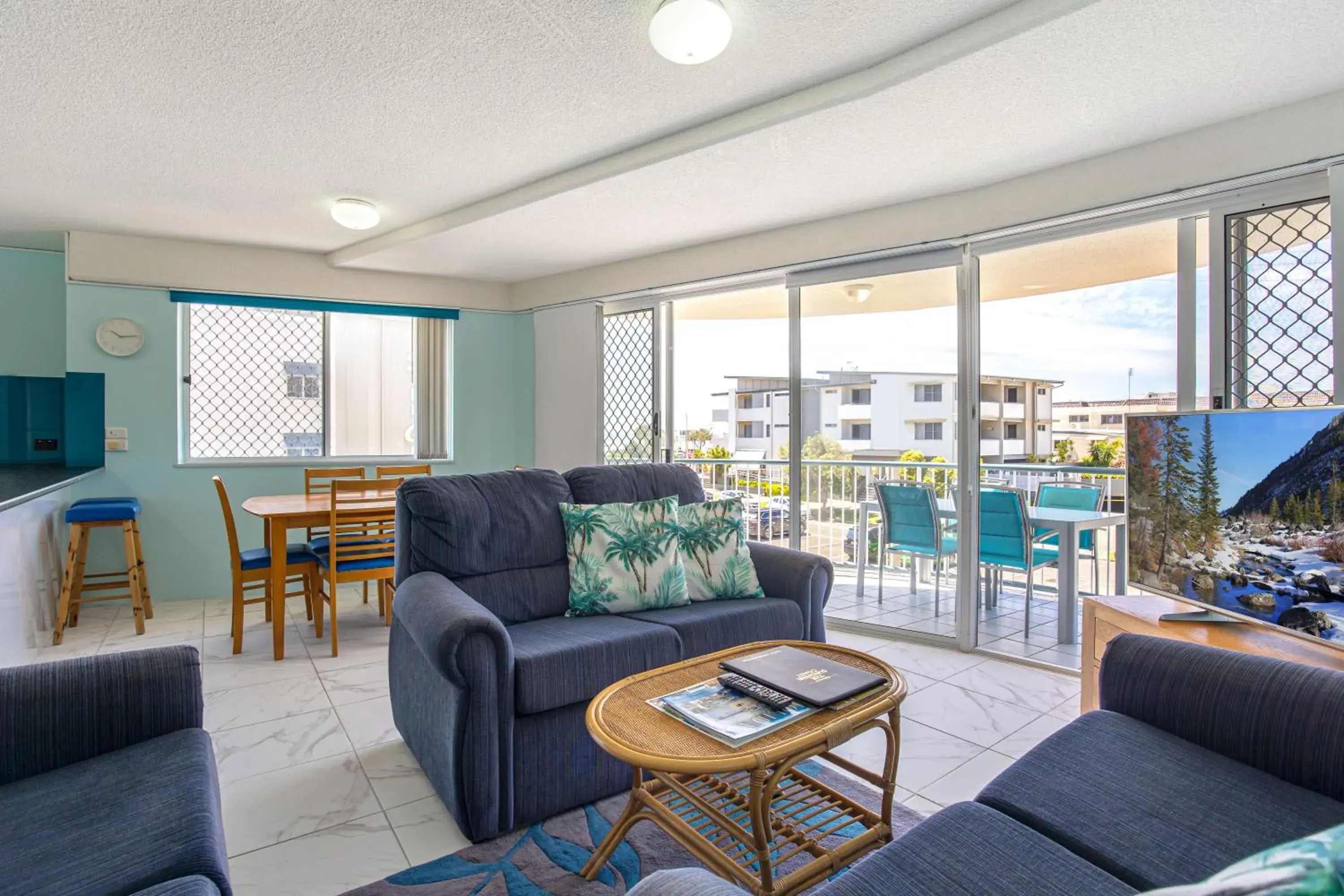 Three-Bedroom Apartment - Second Floor in Coral Sea Apartments Three-Bedroom Apartment - Second Floor in Coral Sea Apartments