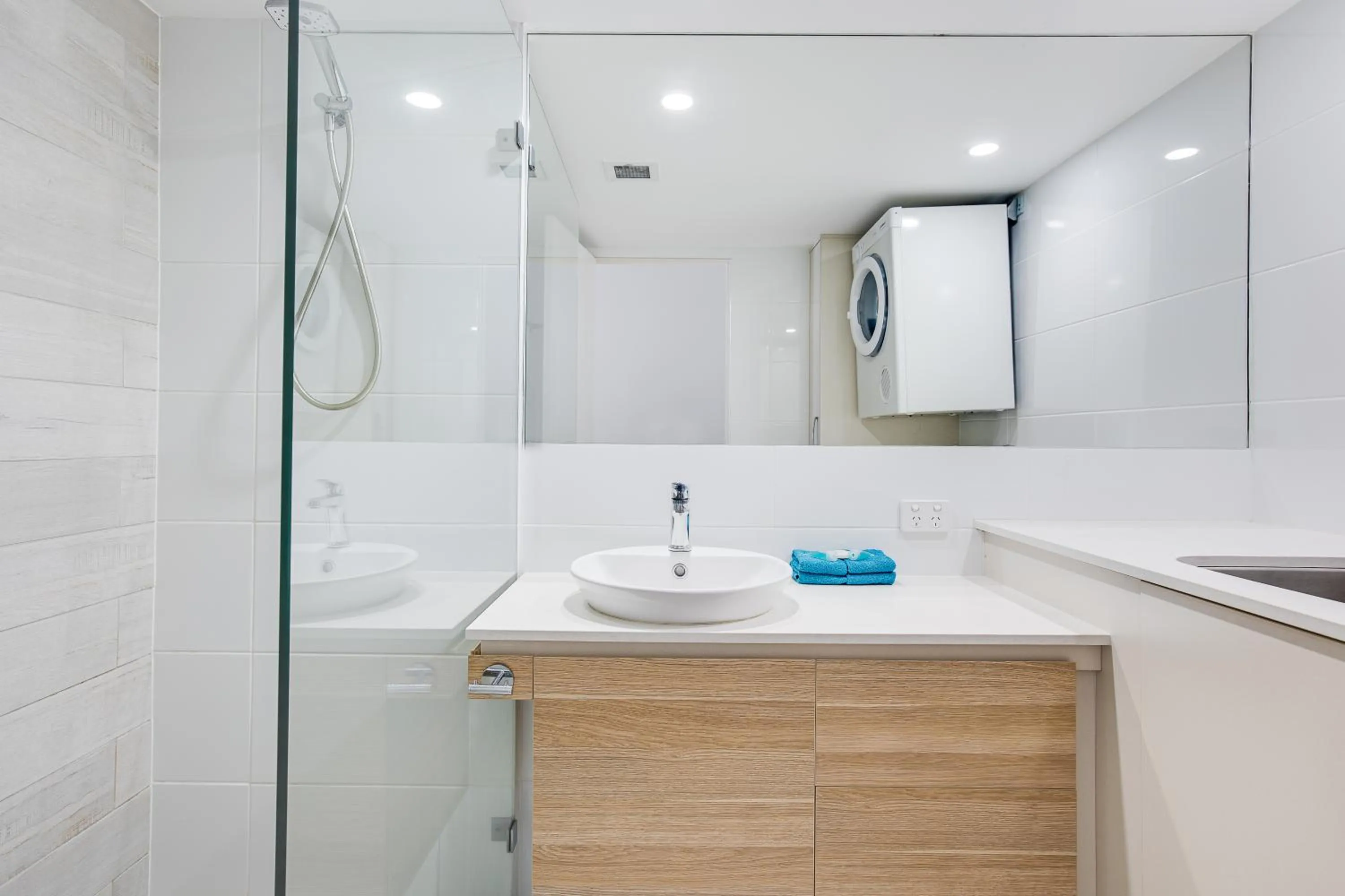 Bathroom in Coral Sea Apartments