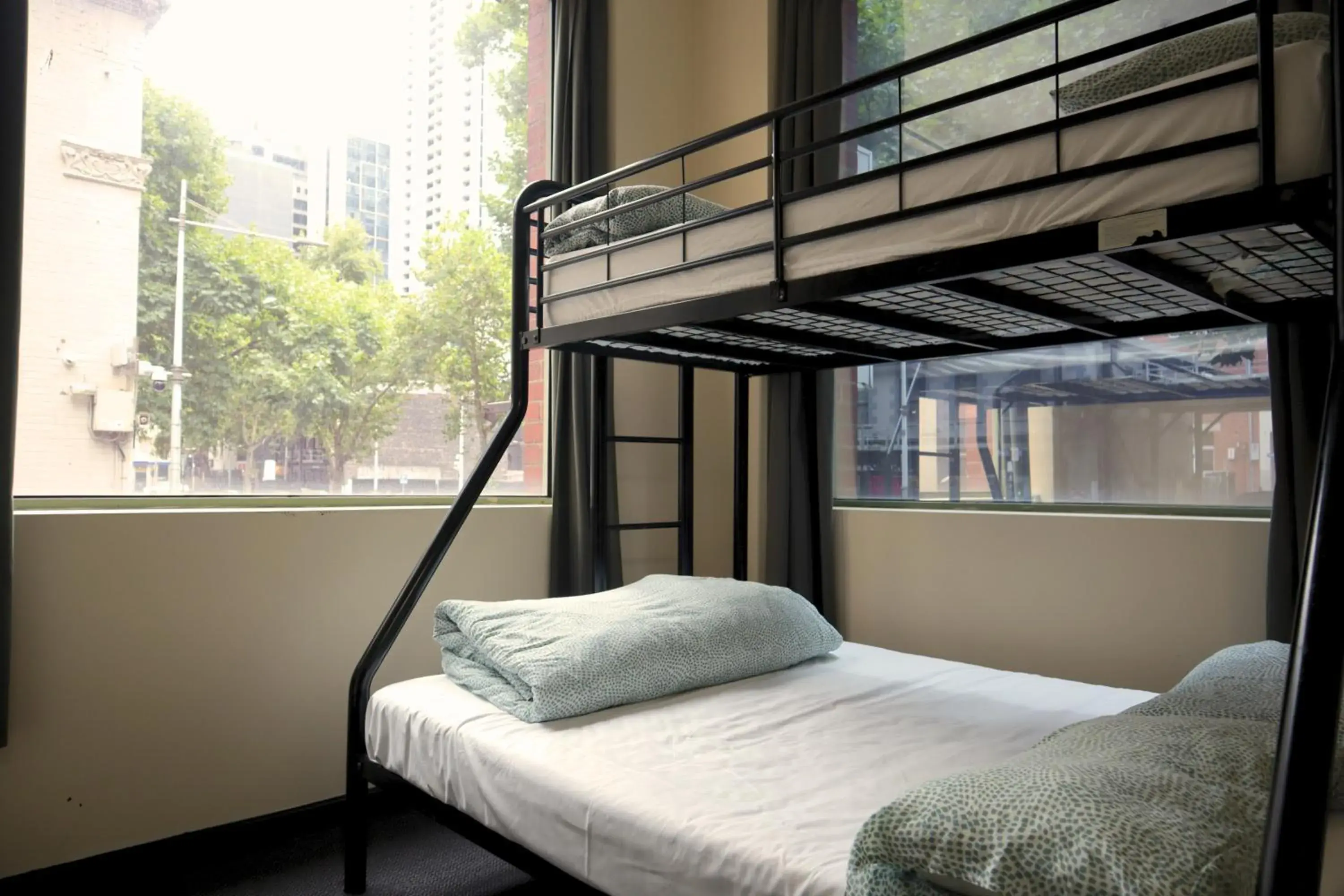 Private Double Room with Shared Bathroom (2 Guests) in Melbourne City Backpackers Private Double Room with Shared Bathroom (2 Guests) in Melbourne City Backpackers