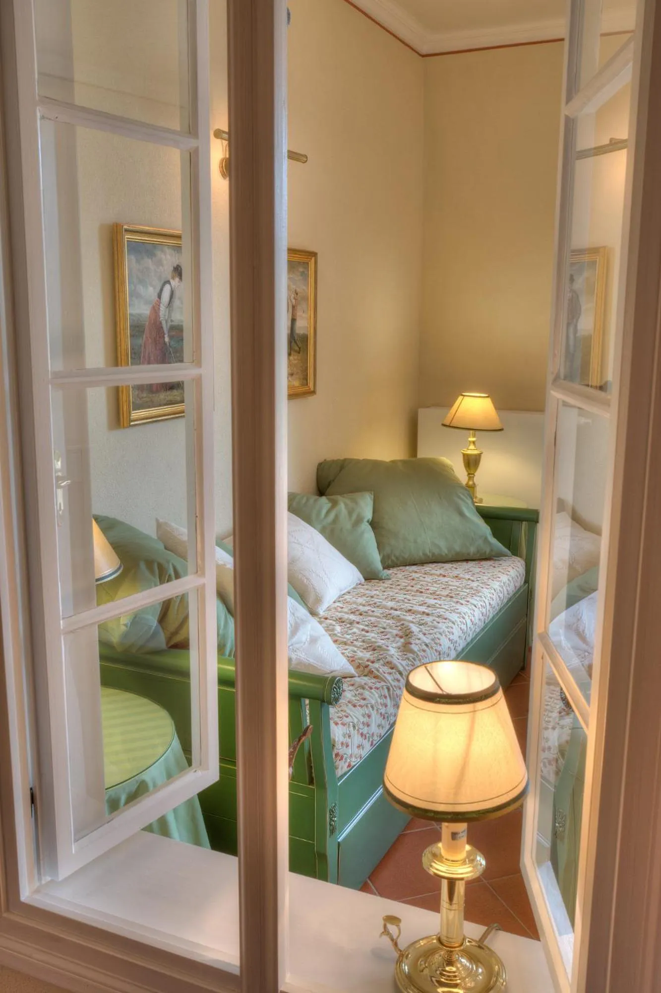 Living room, Bed in Urlaubsresidenz Marstall und Kanzlei im Schlossensemble