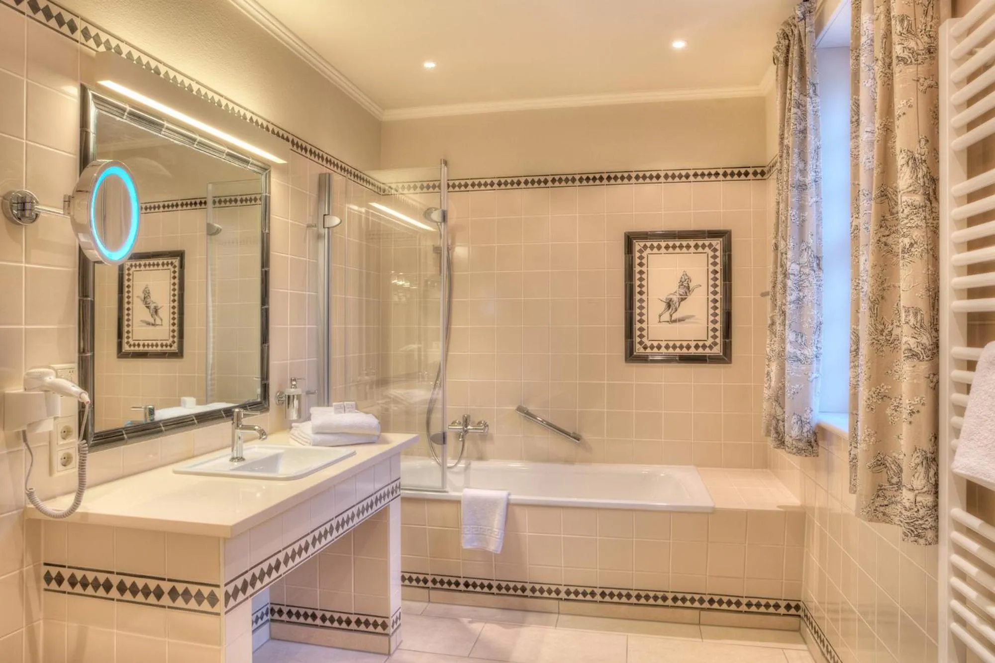 Bathroom in Urlaubsresidenz Marstall und Kanzlei im Schlossensemble