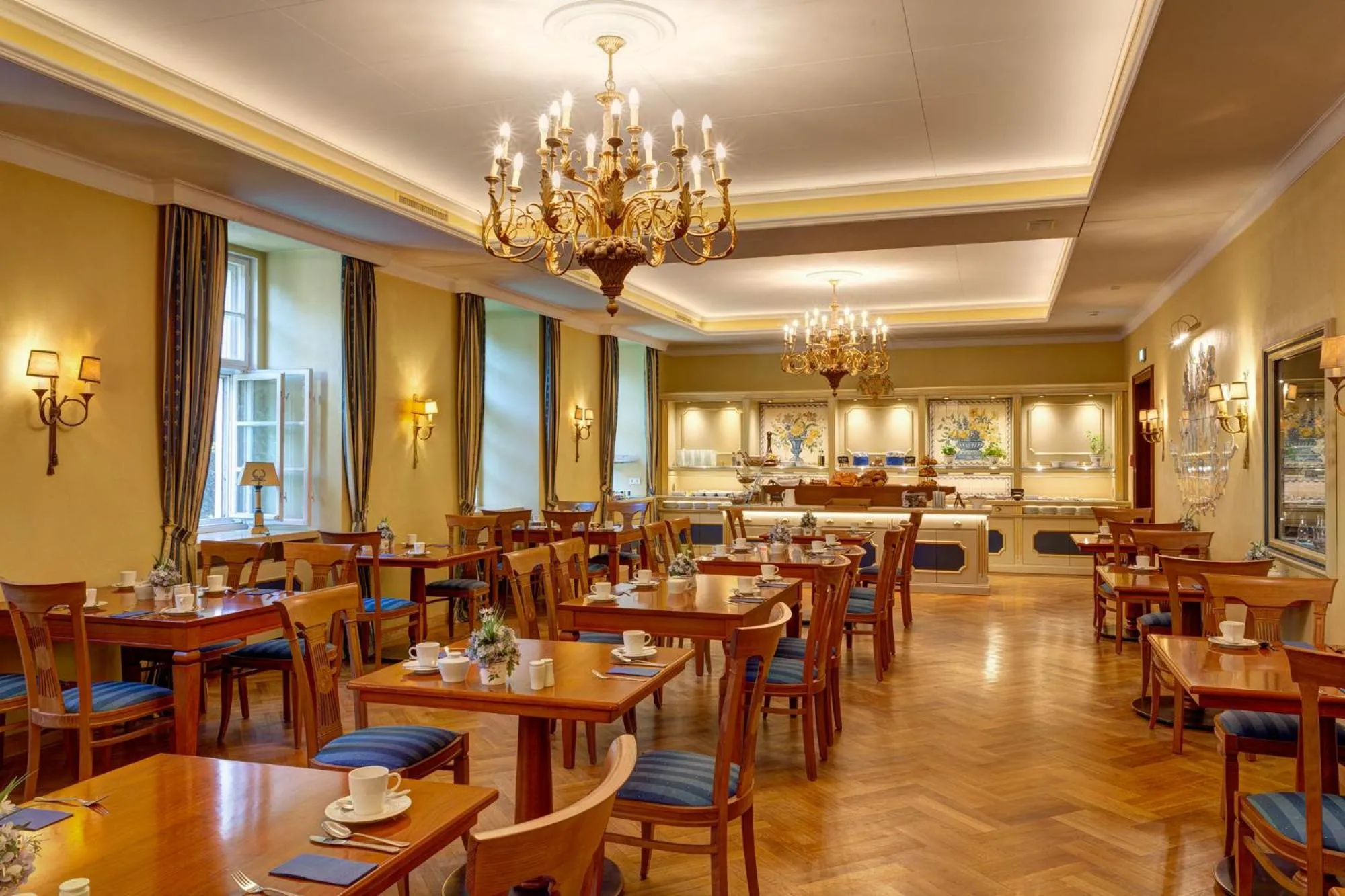 Restaurant/places to eat in Urlaubsresidenz Marstall und Kanzlei im Schlossensemble