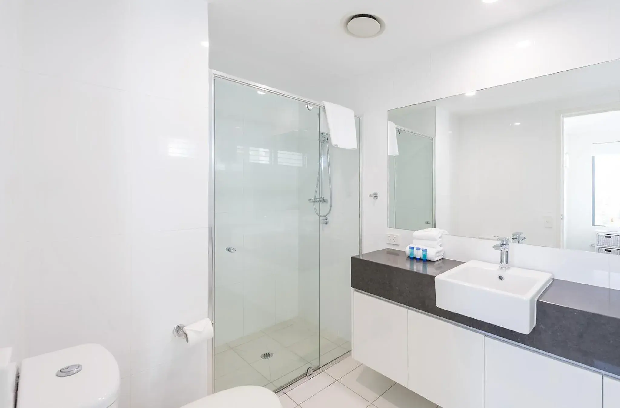 2 Bedroom Apartment Ocean View in Beach on Sixth 2 Bedroom Apartment Ocean View in Beach on Sixth