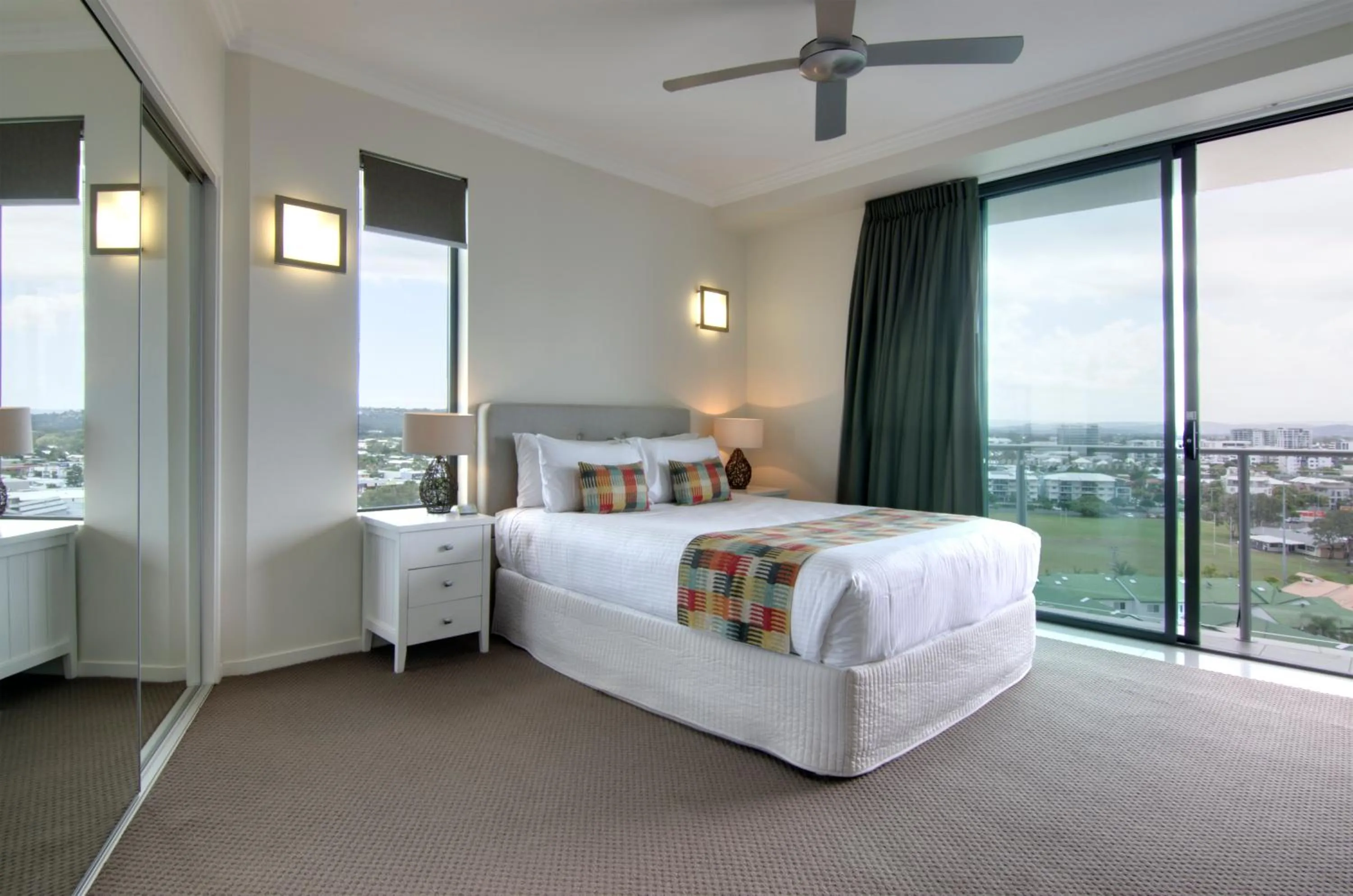 Photo of the whole room, Bed in Beach on Sixth