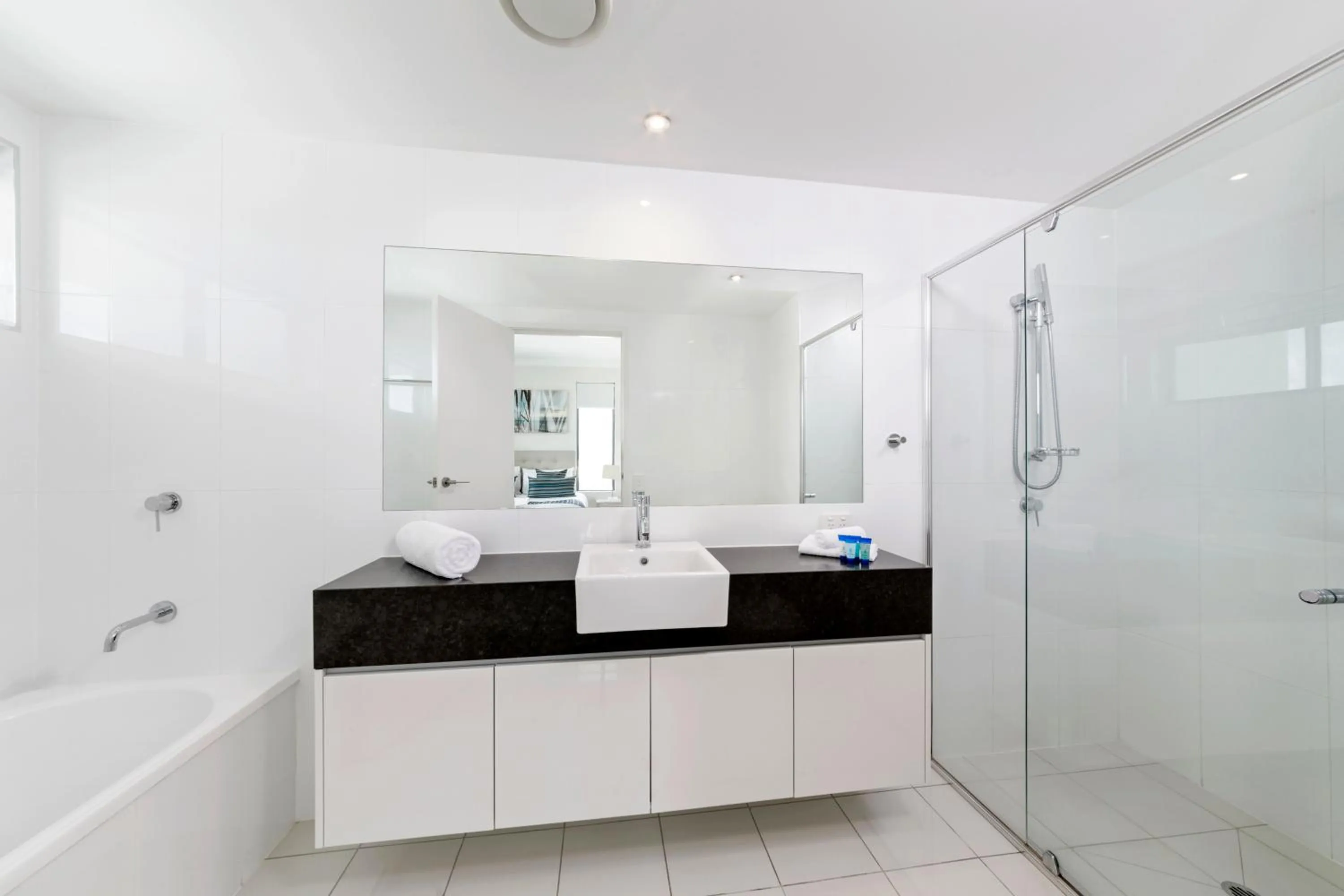 Shower in Beach on Sixth