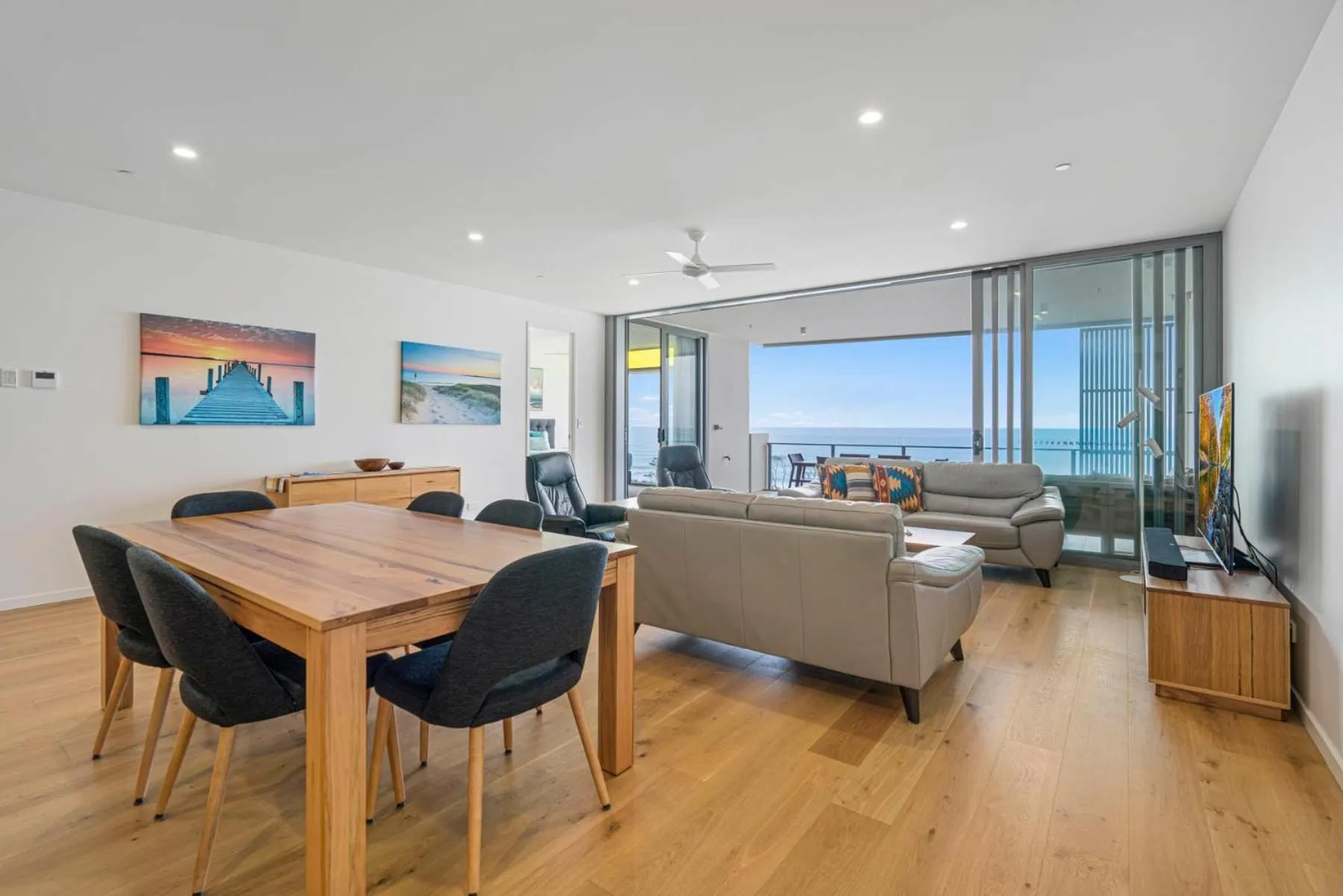 Living room in Beach on Sixth