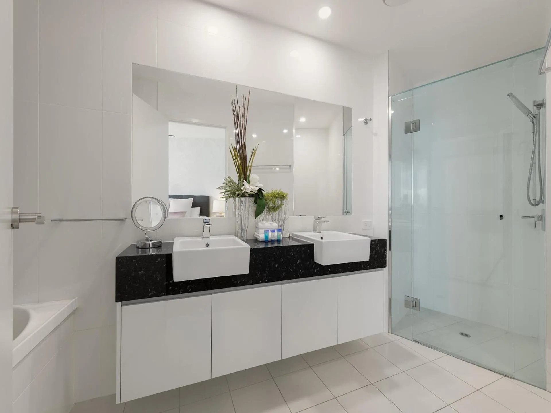 Shower in Beach on Sixth