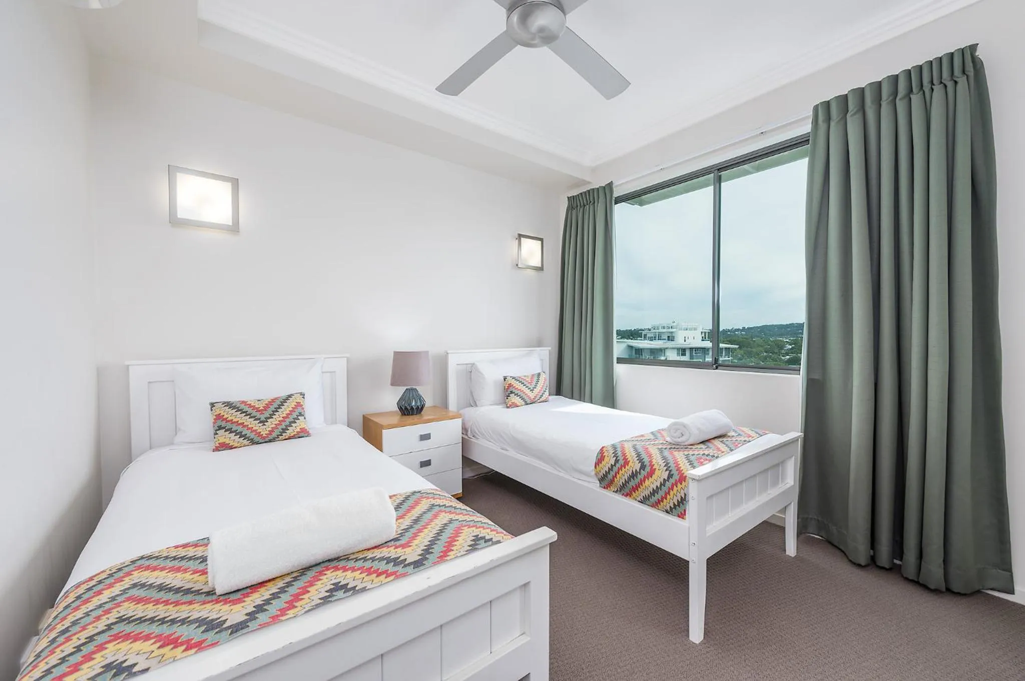 Bedroom, Bed in Beach on Sixth