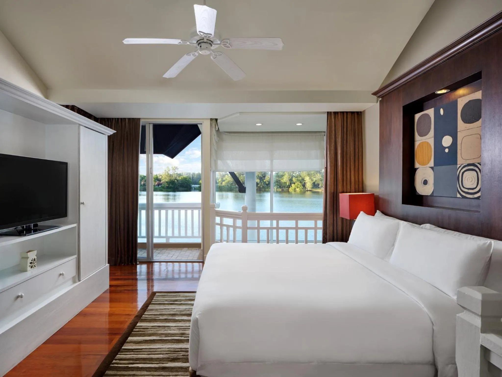 Photo of the whole room, Bed in Angsana Laguna Phuket