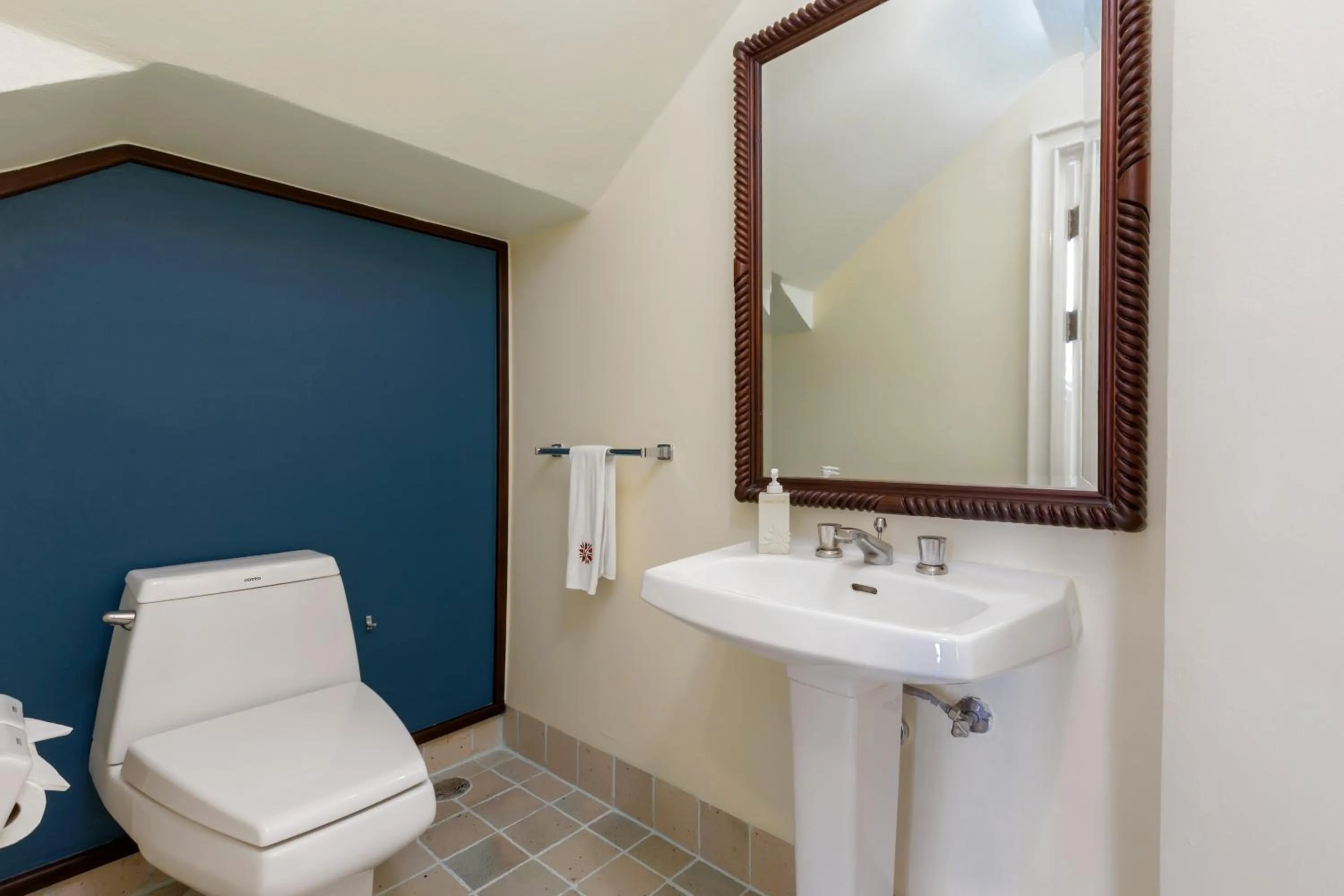 Toilet in Angsana Laguna Phuket