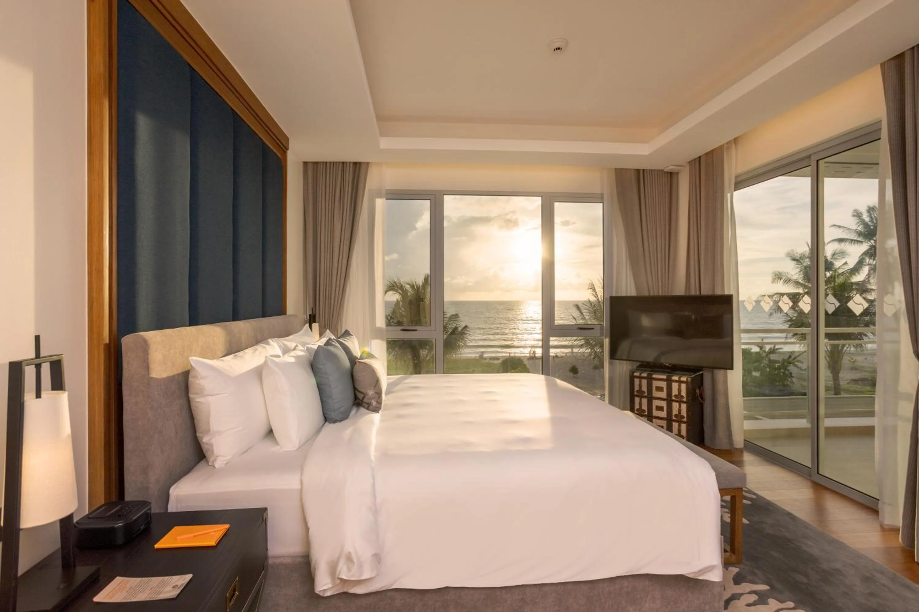 Bedroom, Bed in Angsana Laguna Phuket