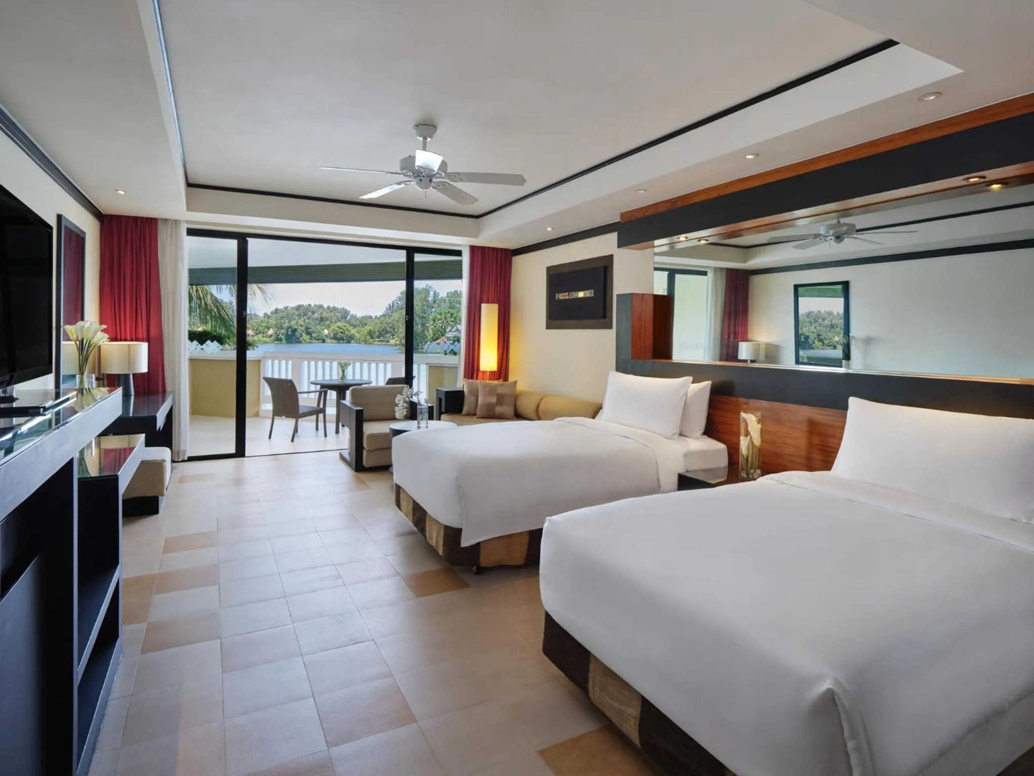 Photo of the whole room, Bed in Angsana Laguna Phuket