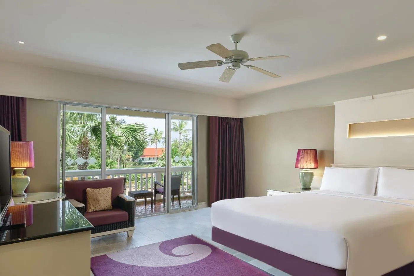 Photo of the whole room, Bed in Angsana Laguna Phuket