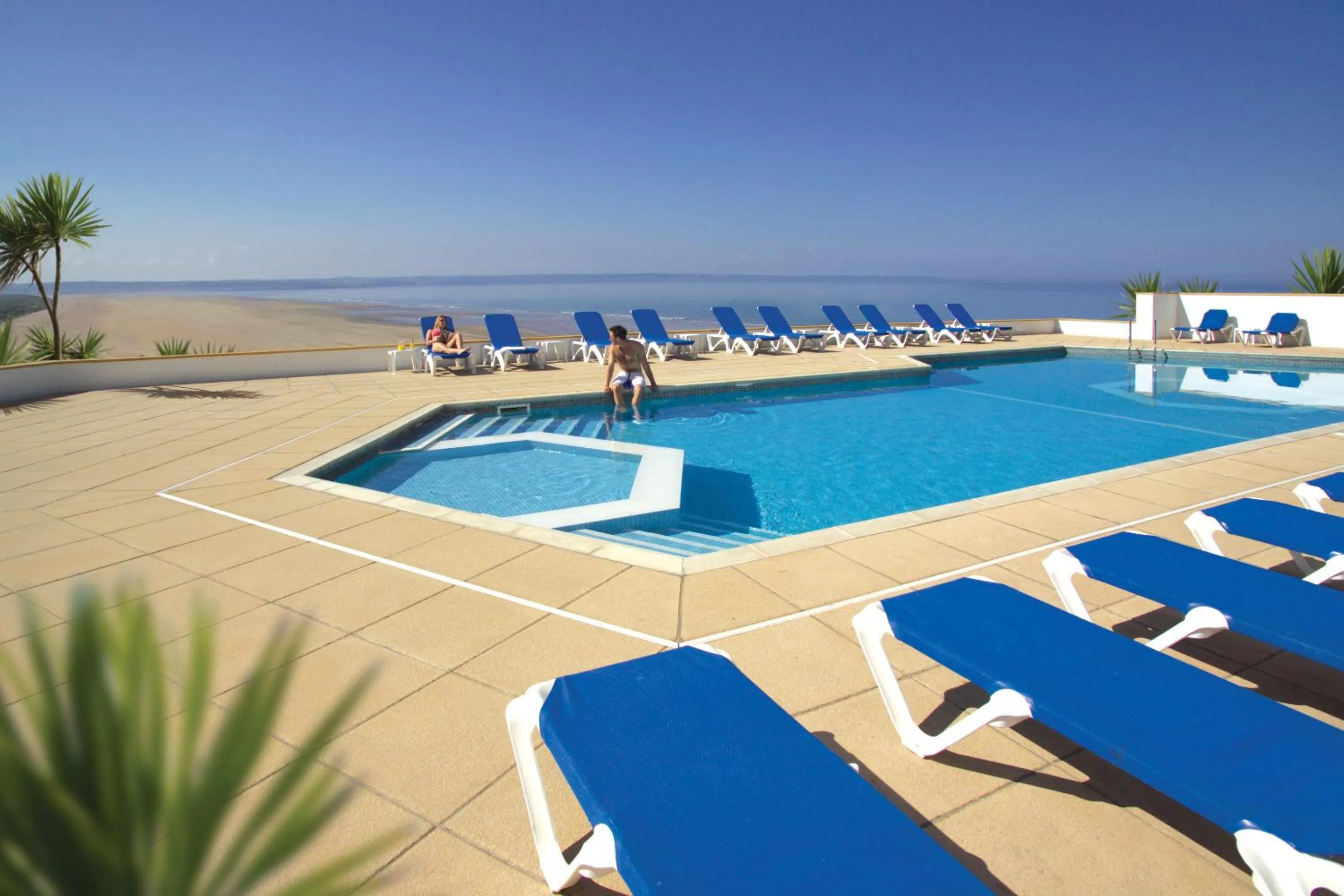 Swimming pool in Saunton Sands Hotel Source Spa and Wellness