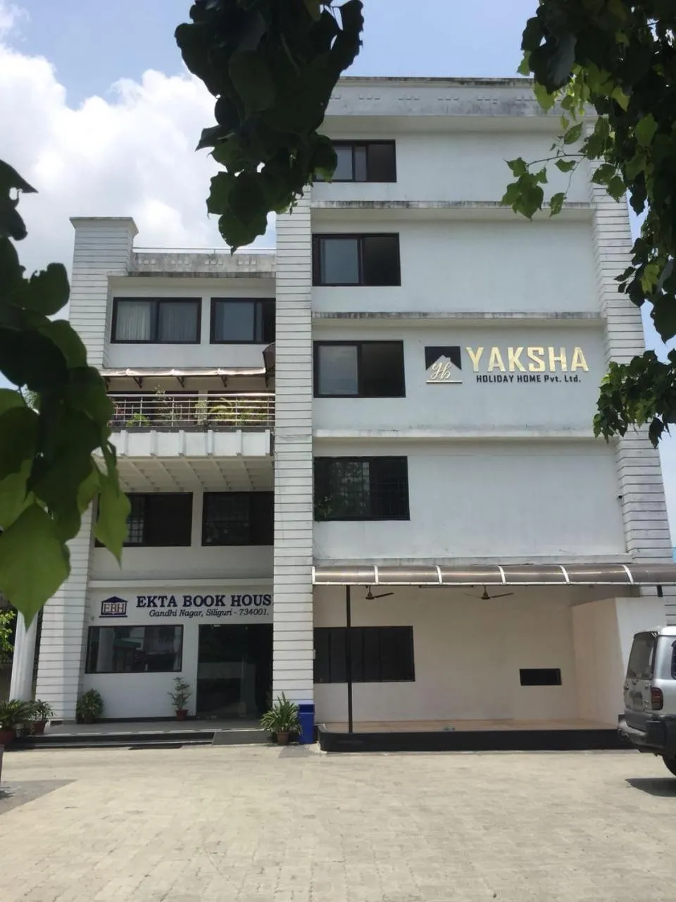 Property building in Yaksha Holiday Home