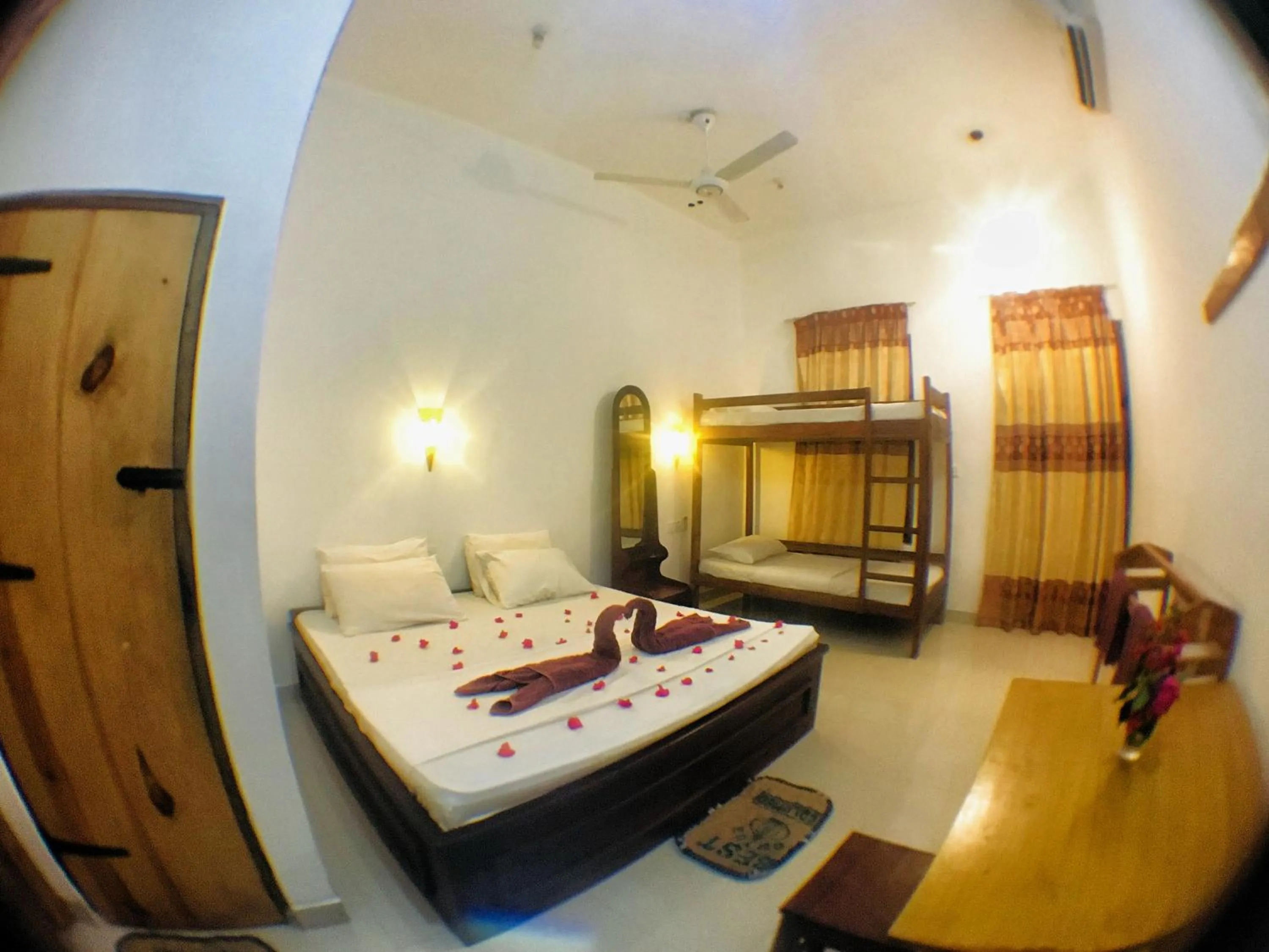 Photo of the whole room, Bed in Atteriya CHILL