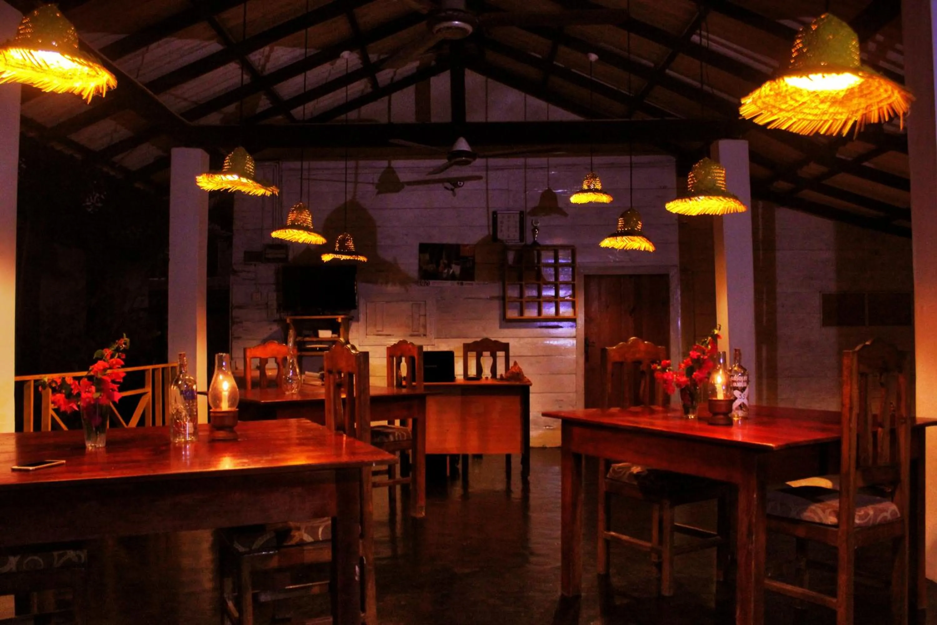 Restaurant/places to eat in Atteriya CHILL